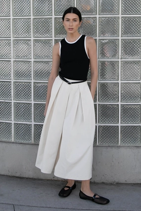 A-LINE MIDI SKIRT WITH PLEATS Stylish Finish perforated design