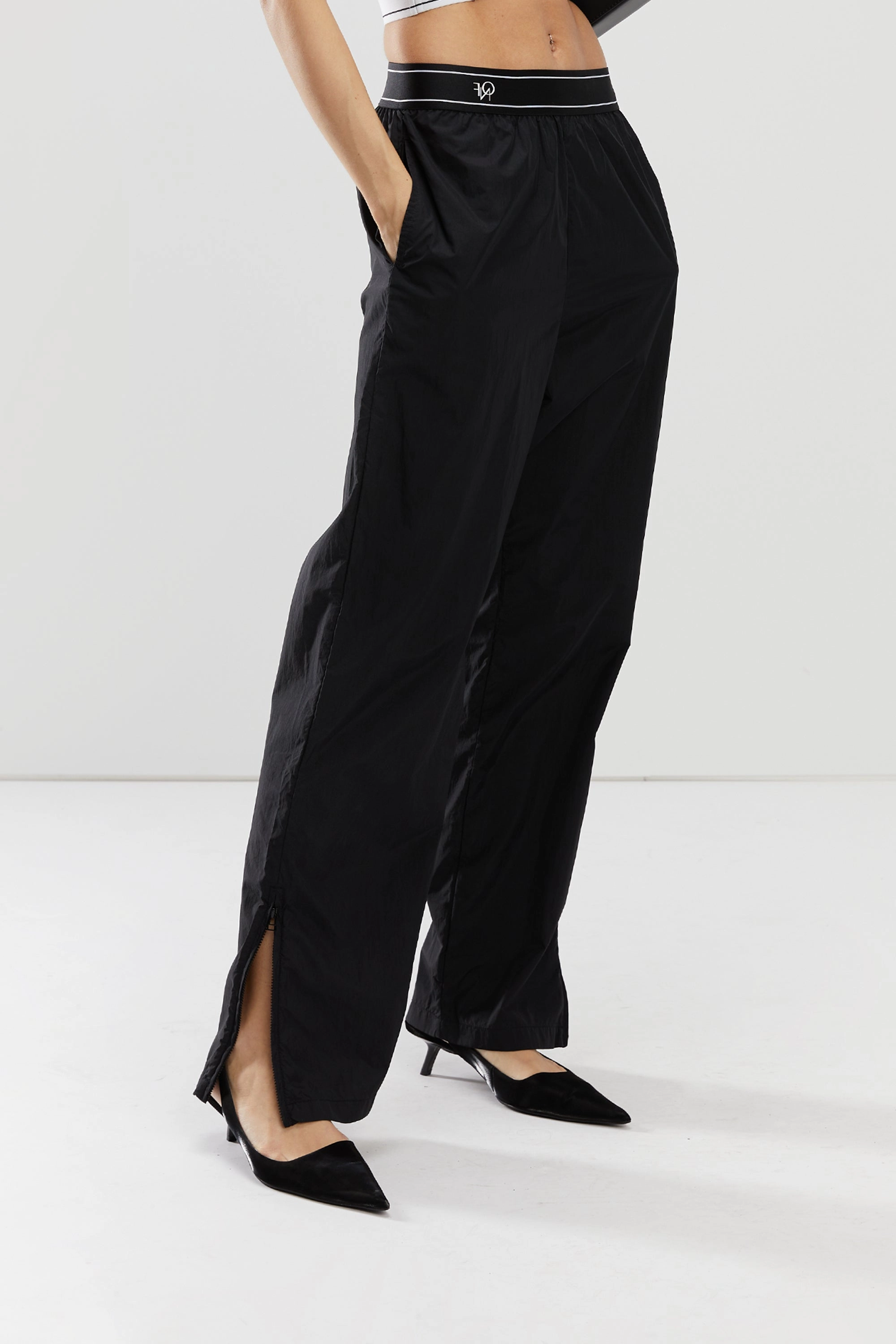 Seamless Waist Technology Comfort Layer TRACK PANT