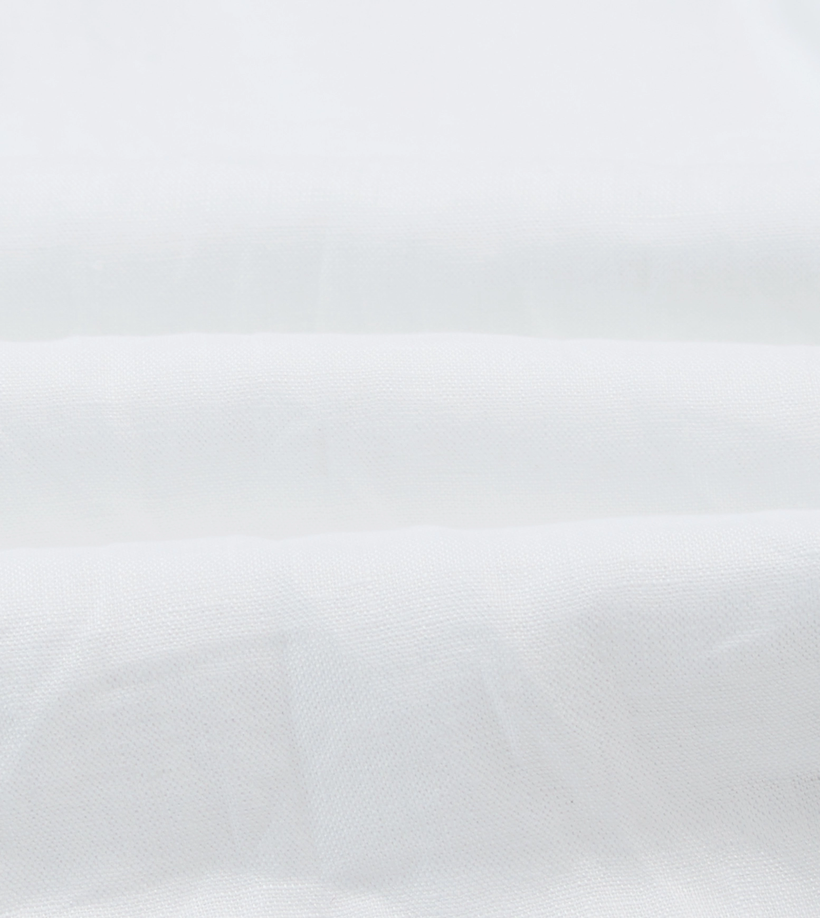 Plaid Design White Linen Long Point Collar Popover Shirt