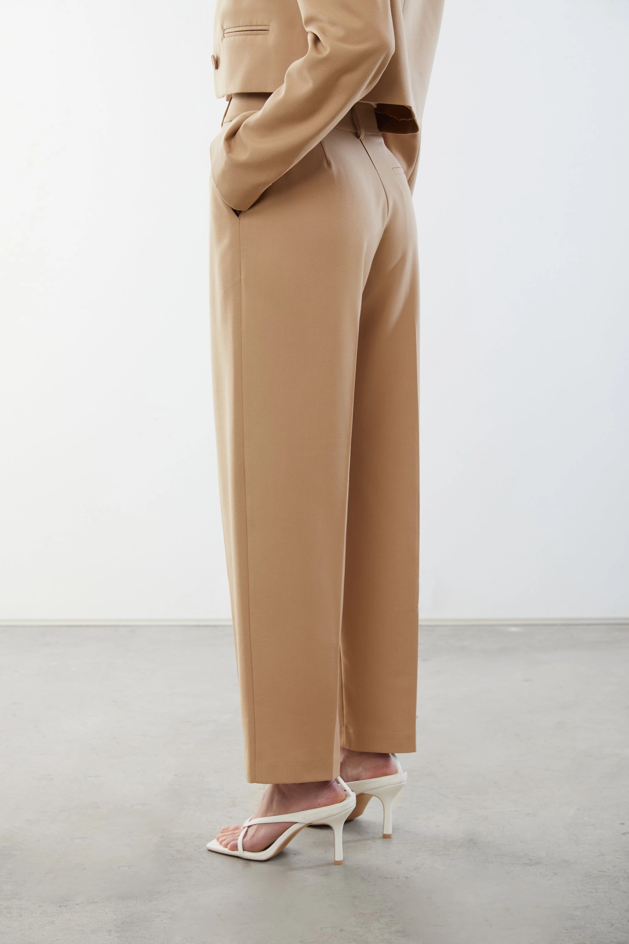 Comfy Movement Fit TAPERED PANT