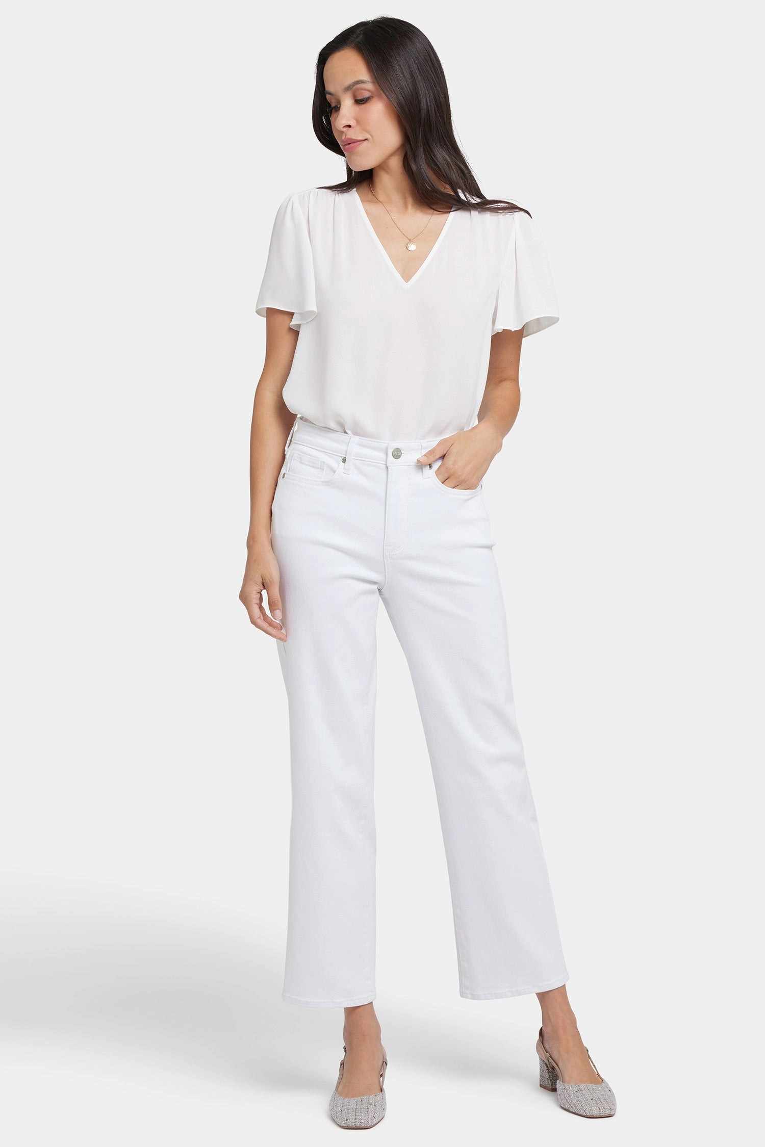 Bailey Relaxed Straight Ankle Jeans In Petite - Optic White Daily Attire