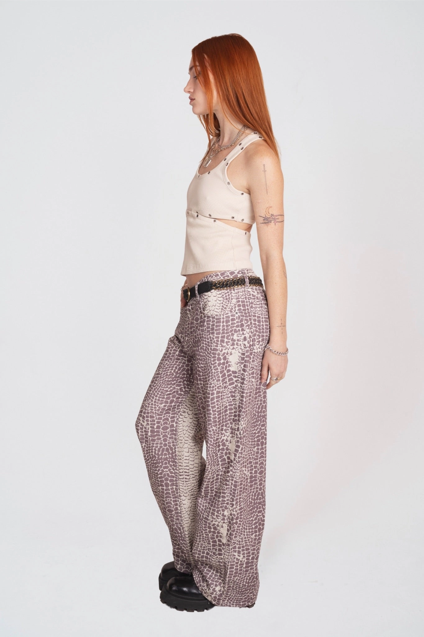 Chill Outfit Outfit Basic Bite Croc Print Release Jeans