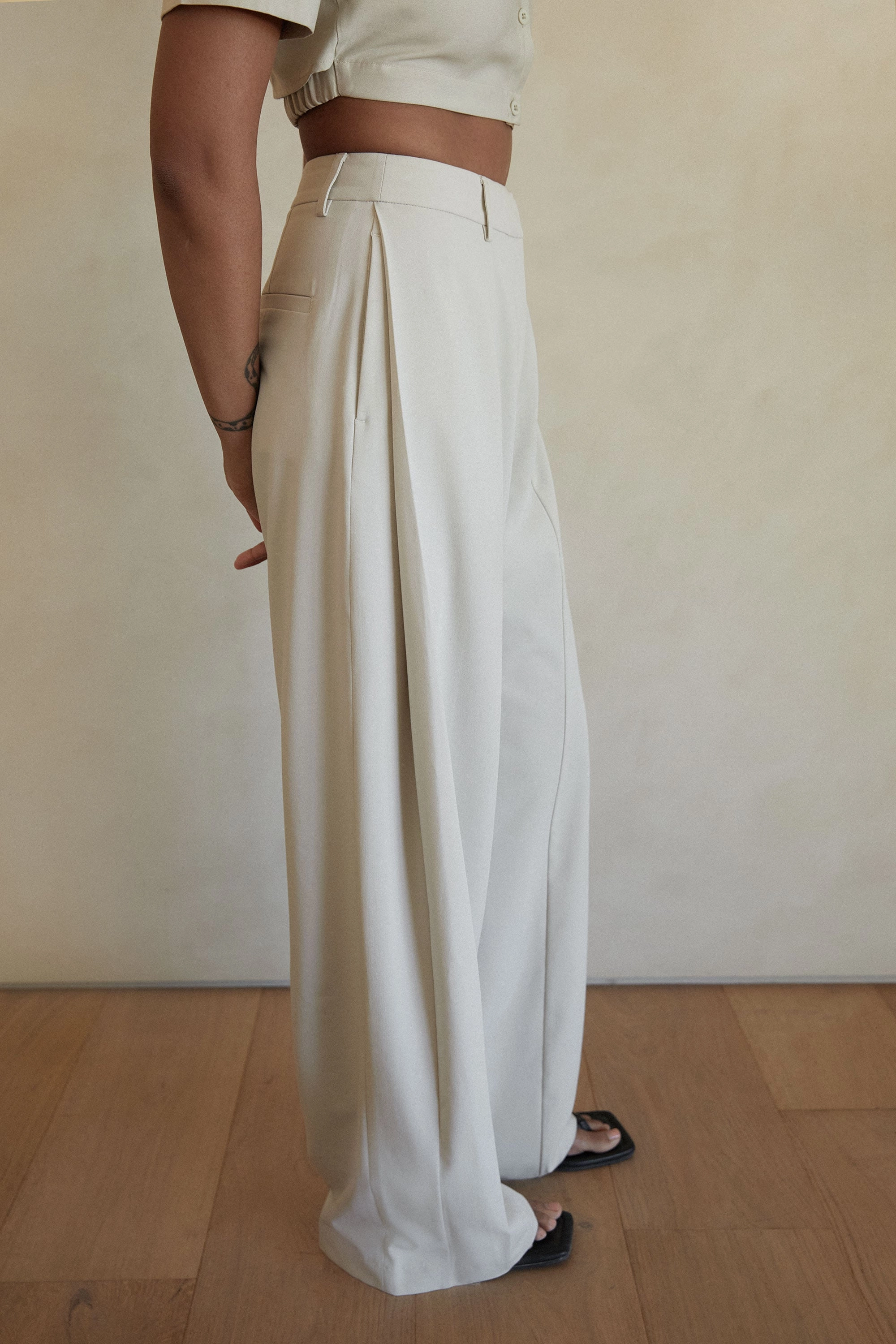 WIDE LEG FLOWY PANT All Use