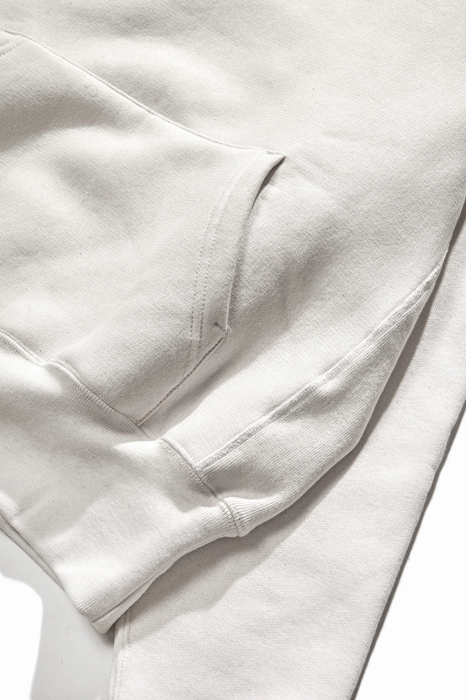 Camber USA - 232 12oz Pullover Hoodie - White Warm Outfit