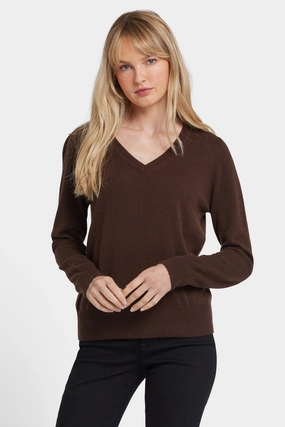 Snuggly Knitwear Cashmere Classic V-Neck Sweater - Brown