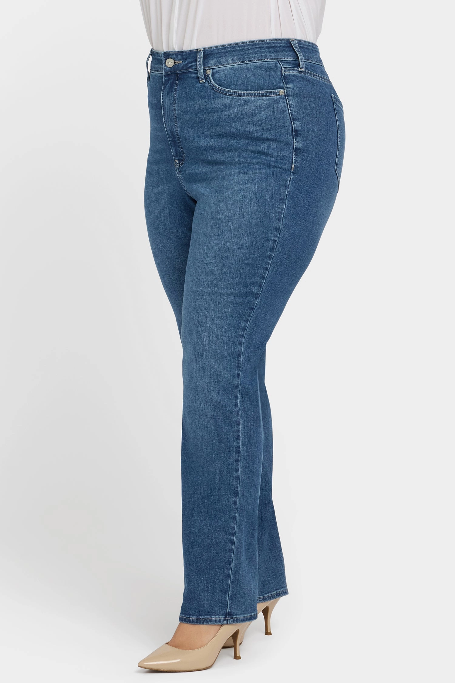Marilyn Straight Jeans In Plus Size - Lake Notre-Dame High Rise
