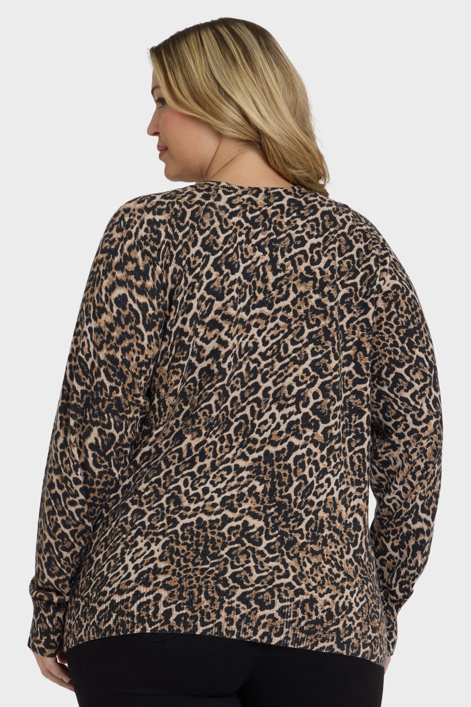 Sport Flex Everyday knitwear Cheetah Crewneck Sweater In Plus Size - Onyx Cheetah