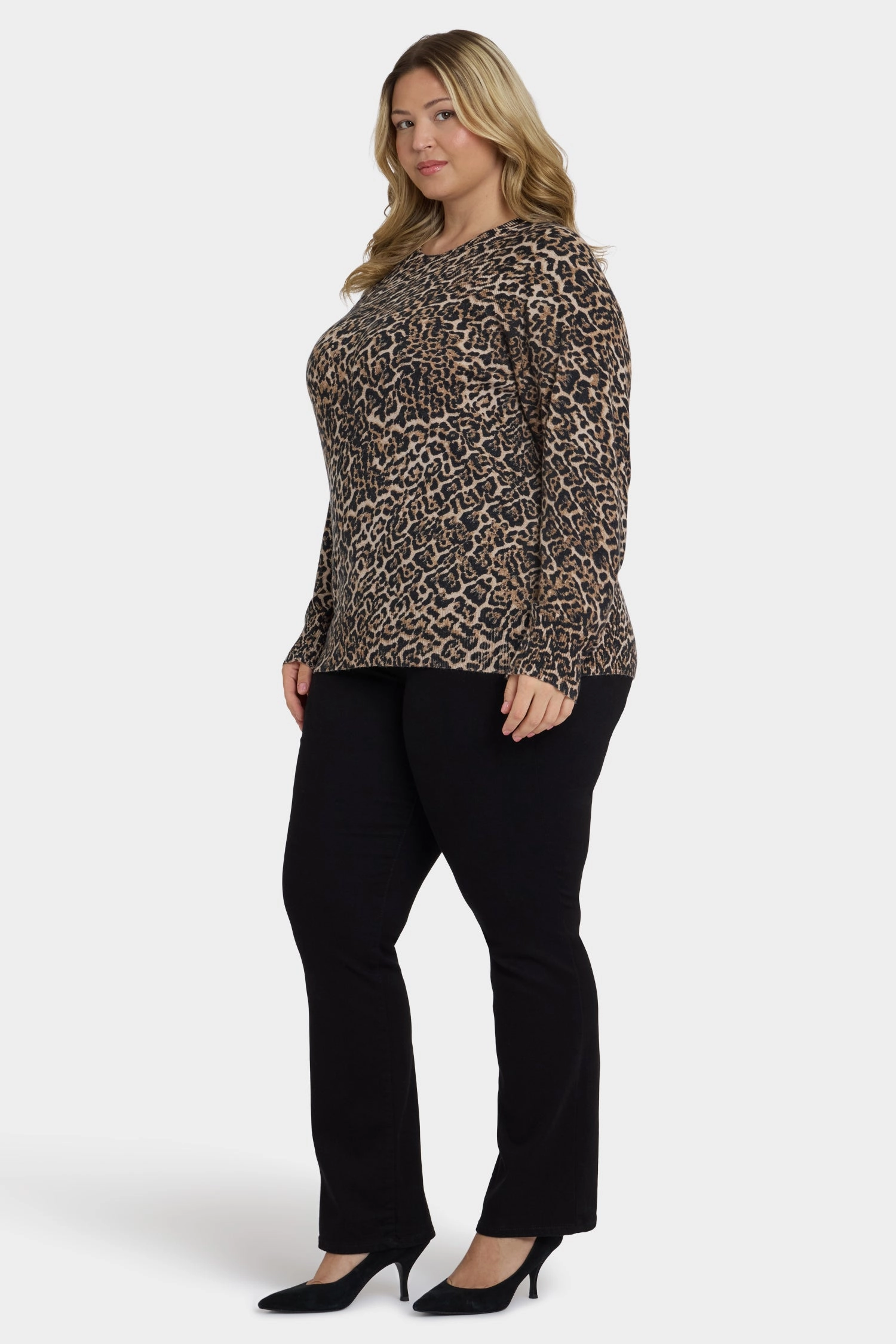 Cozy Vibe Cheetah Crewneck Sweater In Plus Size - Onyx Cheetah