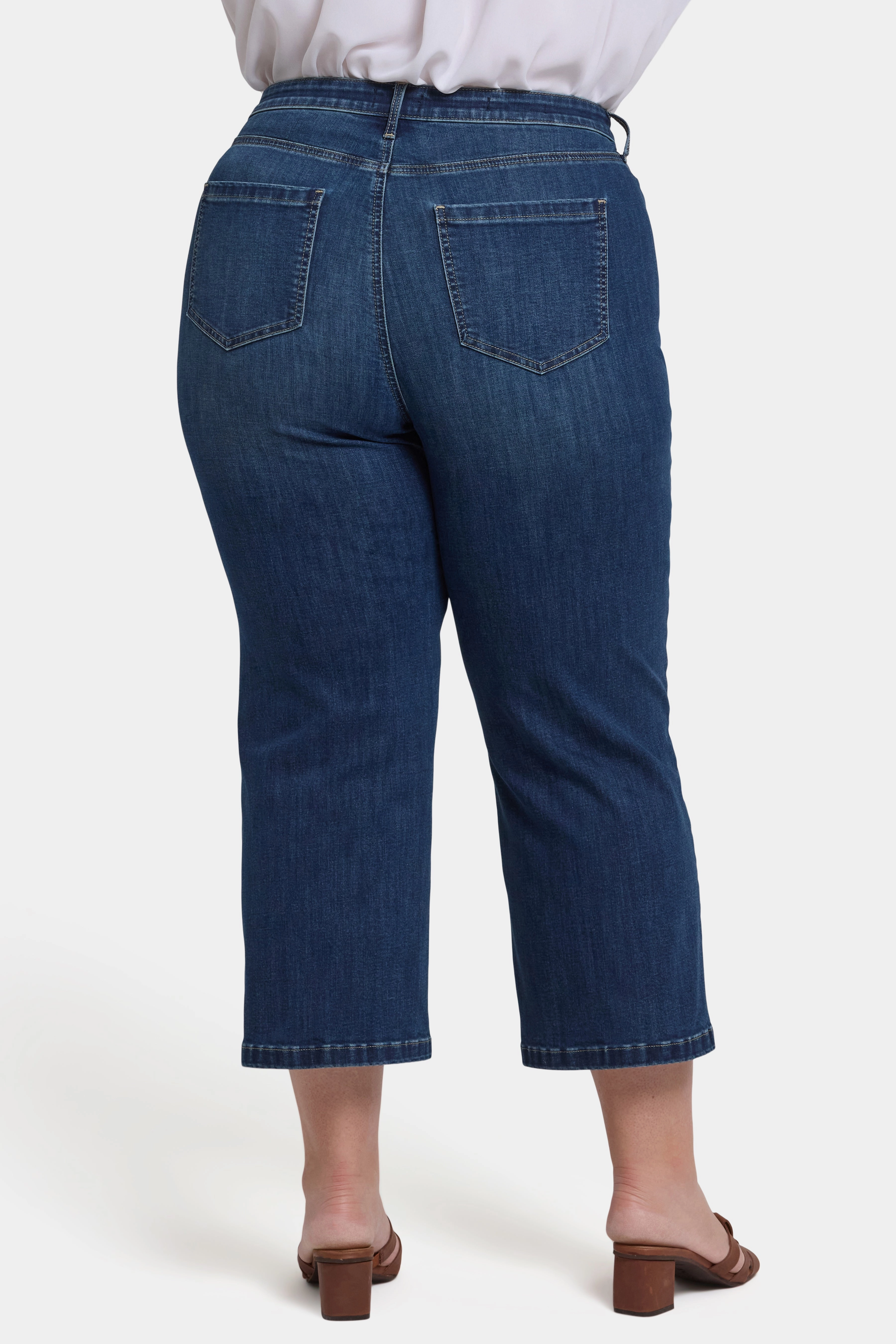 Modern Winter Warmth Loose Coco Relaxed Wide Leg Crop Jeans In Plus Size - Rio Rapids