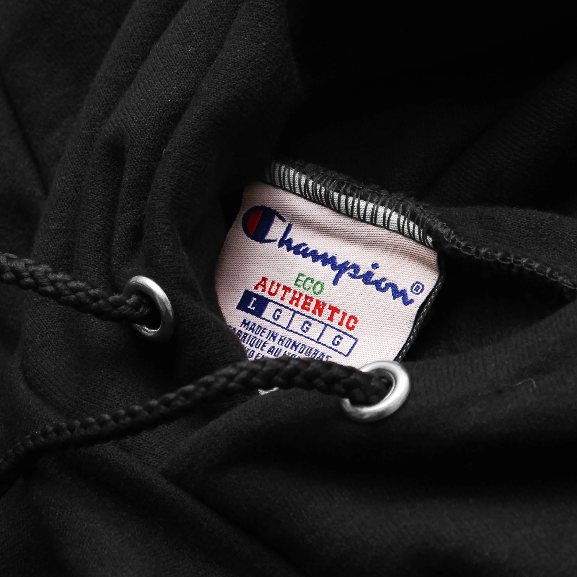Champion - 9oz Hoodie - Black Fashion Essential