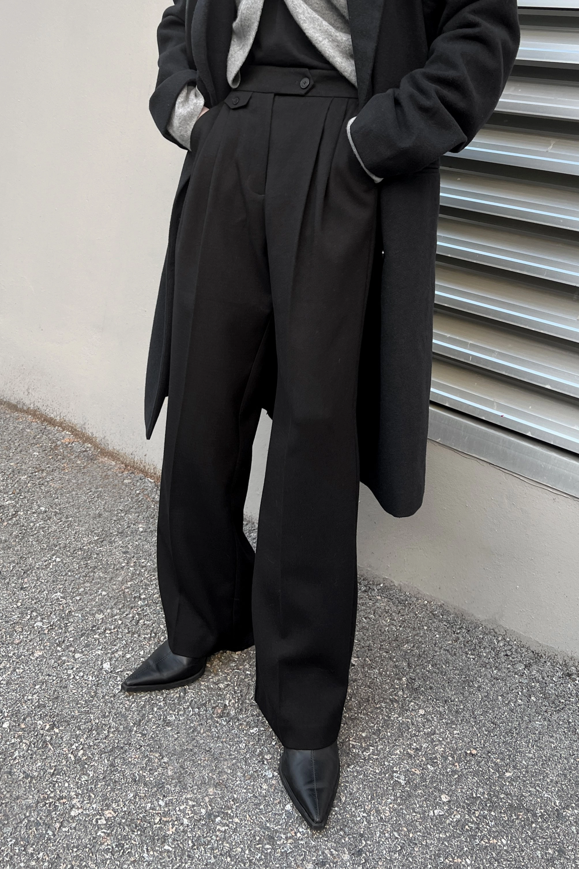 Ventilated Panels ReinforcedKnees WIDE LEG TROUSER WITH WAIST DETAILS