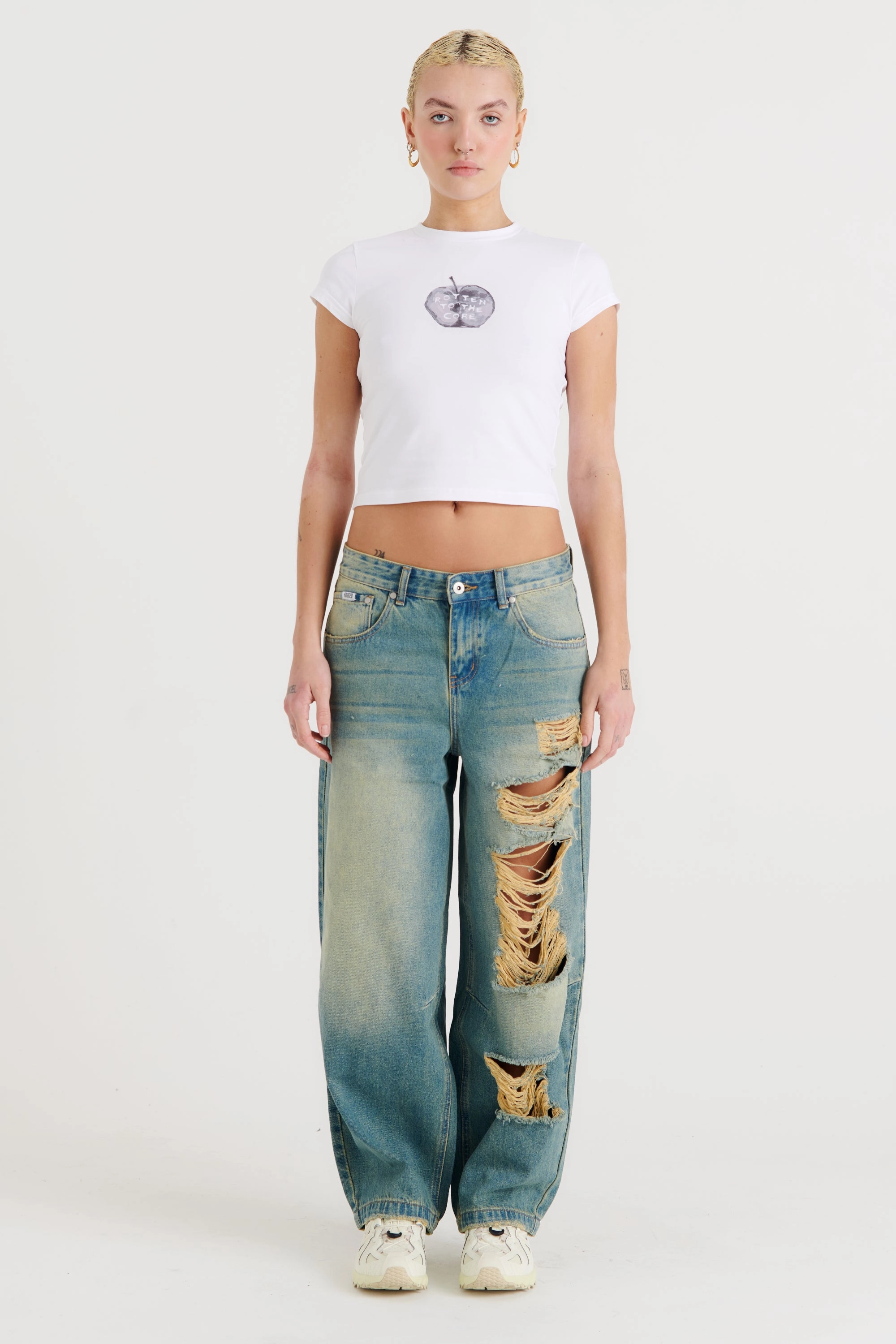 Adjustable Belt Loops Cool Silhouette Distressed Goliath Jean Green