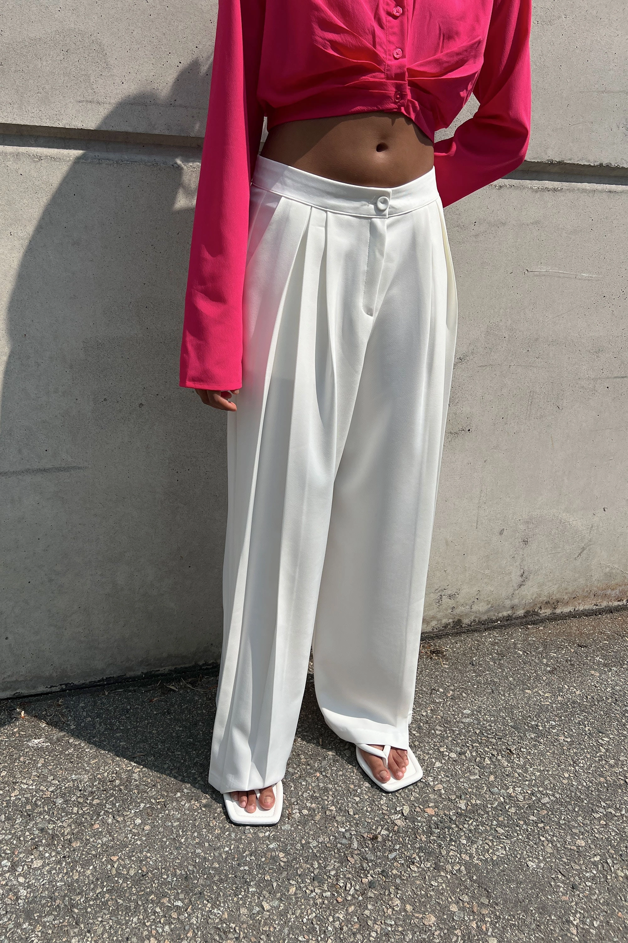 DOUBLE PLEATED WIDE LEG PANT Flexible Material Minimal Comfort