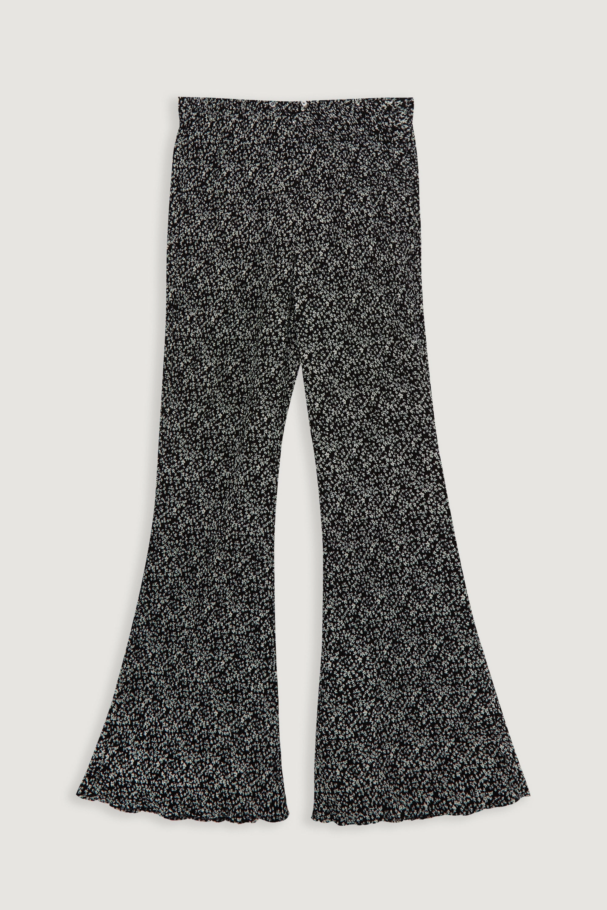 Walk Friendly StaticResistantMaterial FLORAL PLEATED FLARED PANT