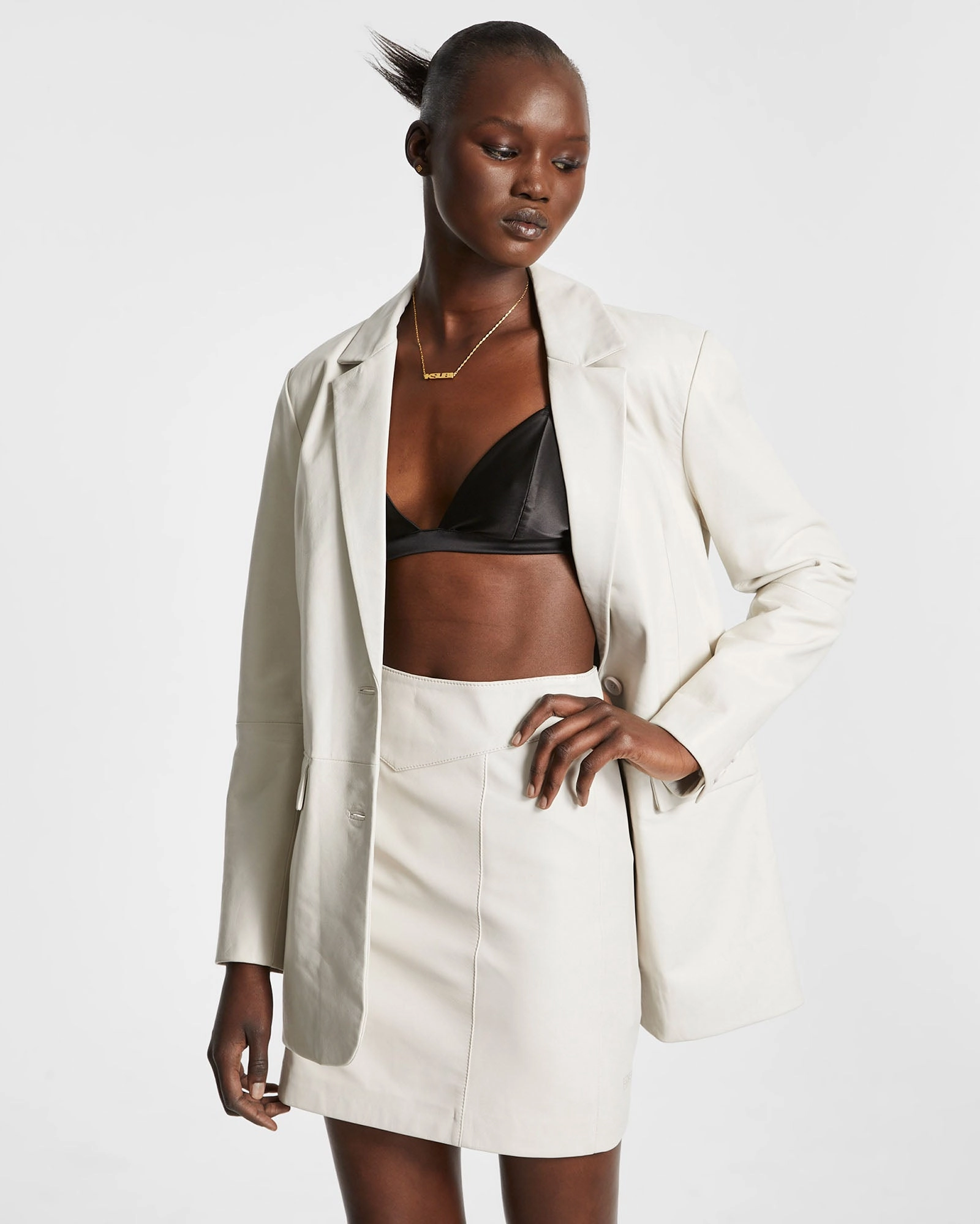 VIVIAN LEATHER BLAZER OFF WHITE ReinforcedElasticHem