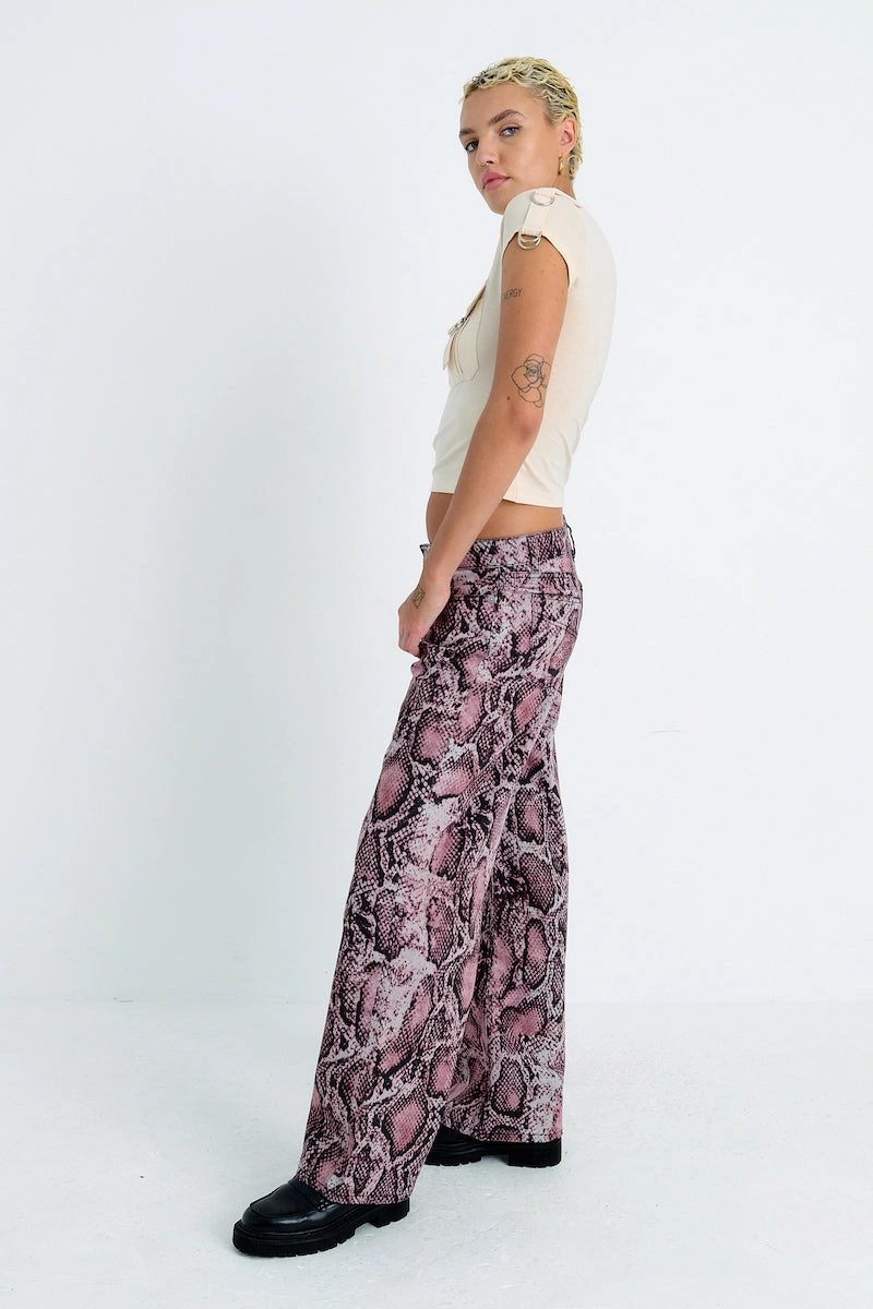 Comfy Silhouette Clean Silhouette Pink Snake Release Jeans