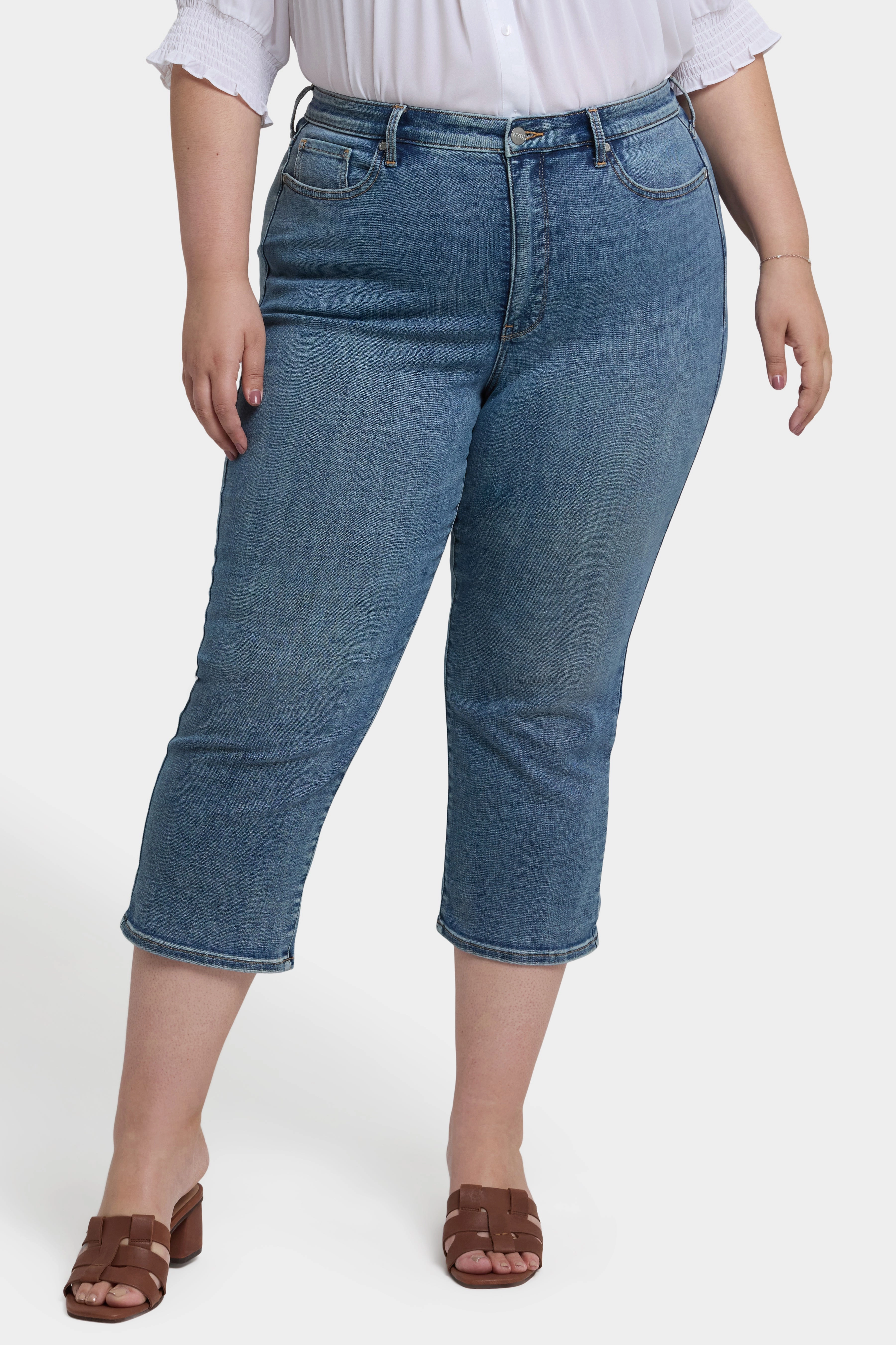 Joni Relaxed Capri Jeans In Plus Size - Majorca Bay Smooth Picnic Style