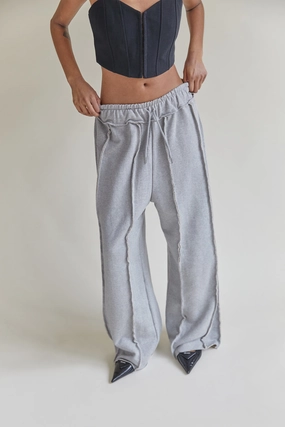 EXPOSED SEAM SWEATPANT Flowy legs Sport Layer