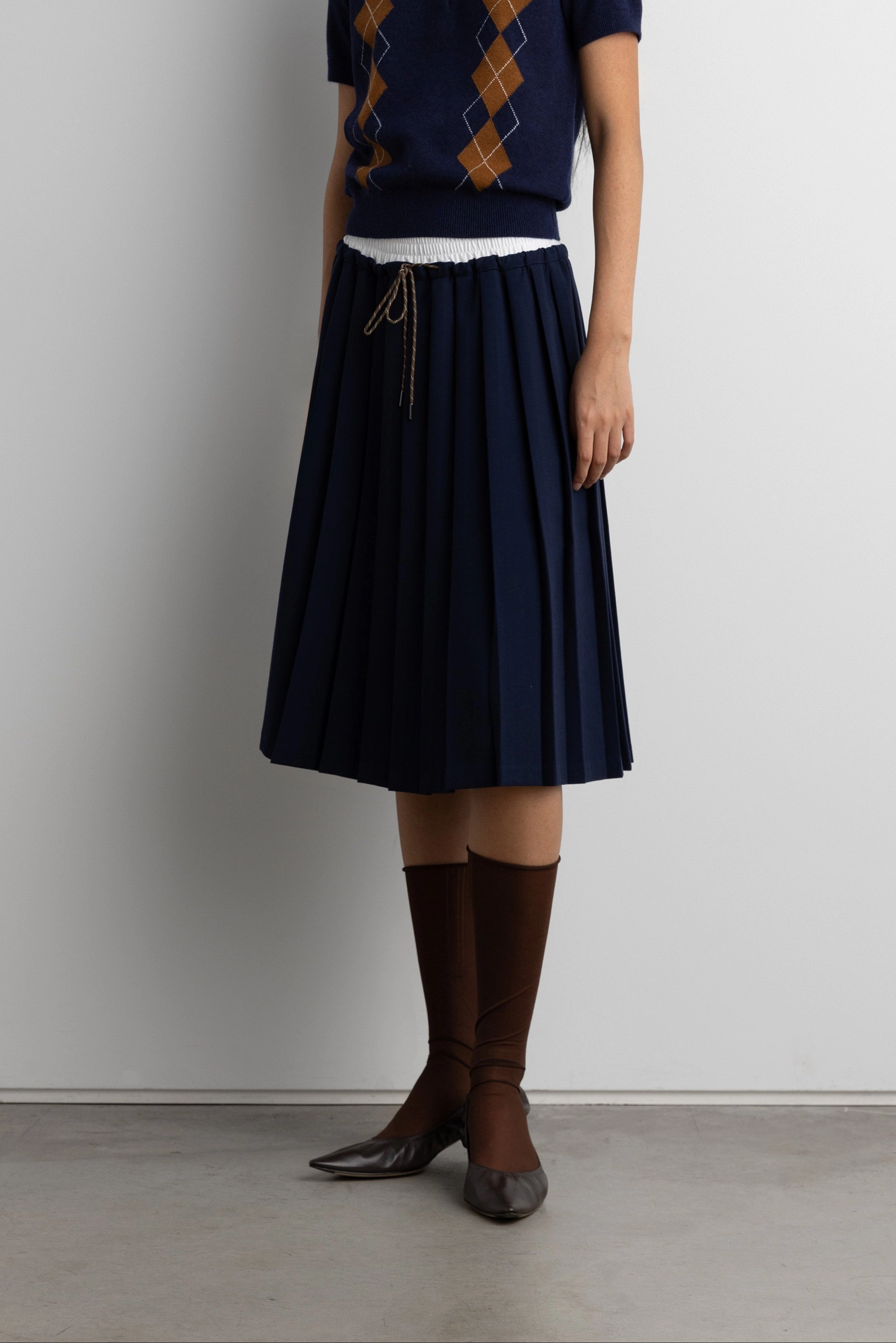 EXPOSED WAIST PLEATED MIDI SKIRT Everyday Look High Street Chic