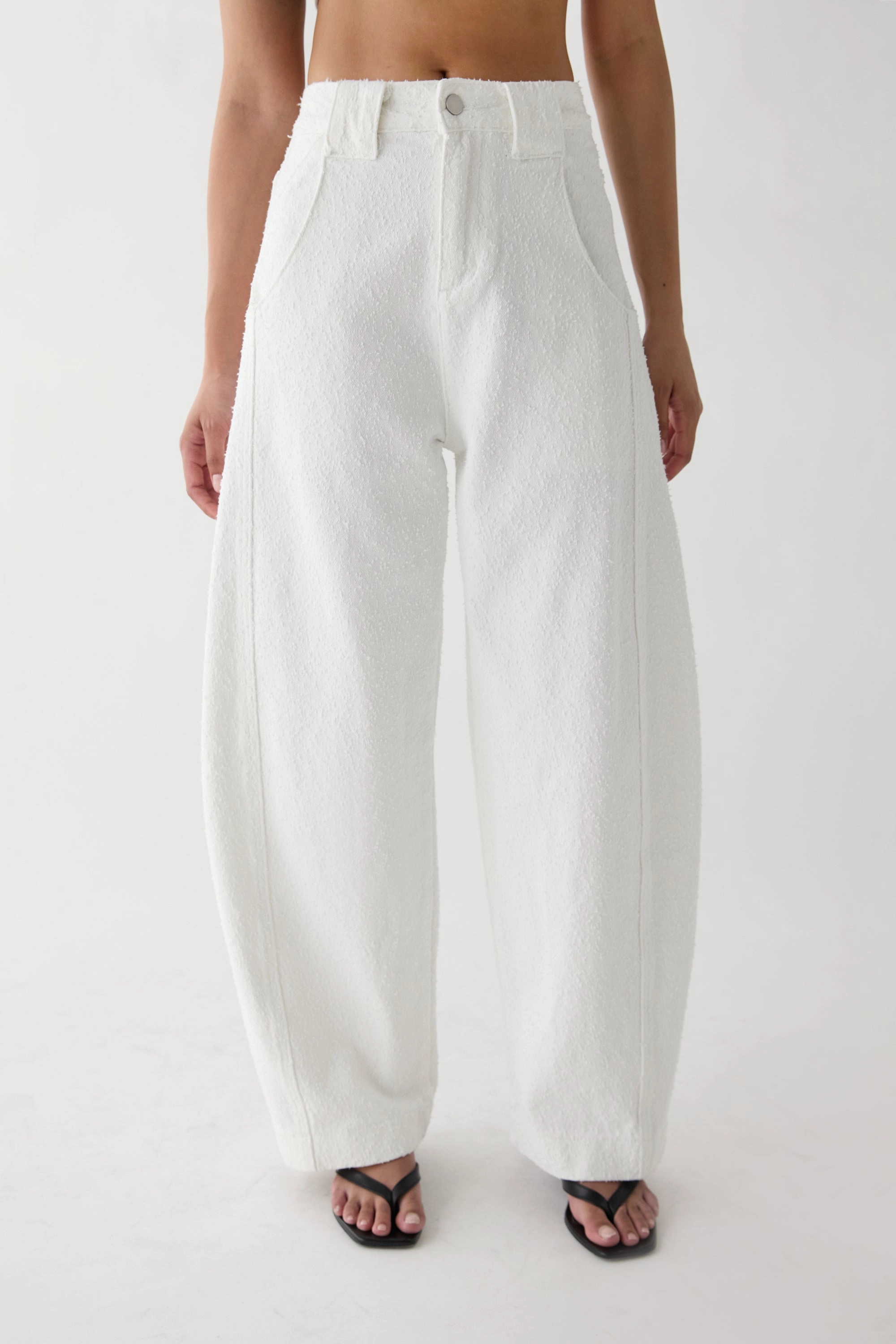 Comfortable Style Minimalist Fit WHITE BOUCLE CURVE LEG PANT