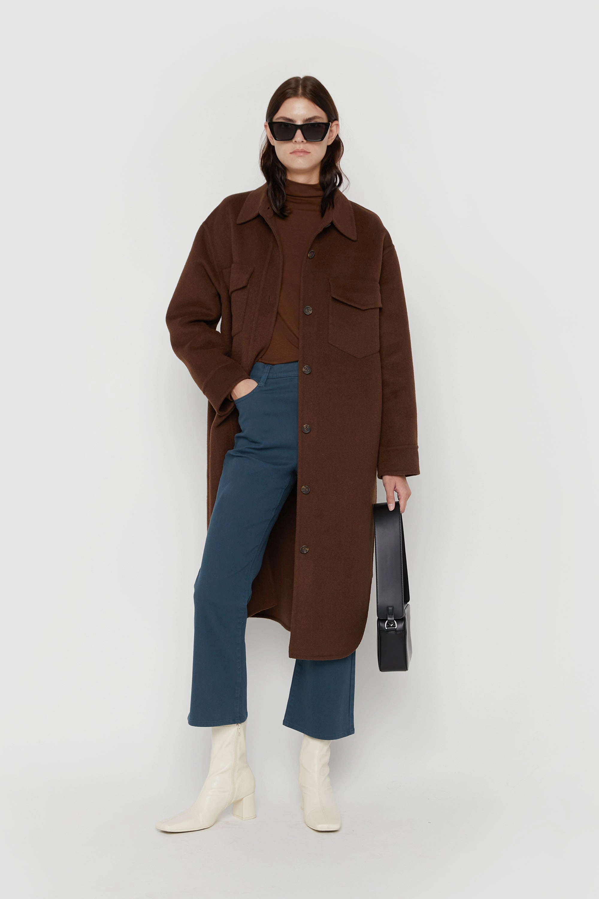 FLARED CROPPED TWILL PANT Practical Comfort Sleek Appearance