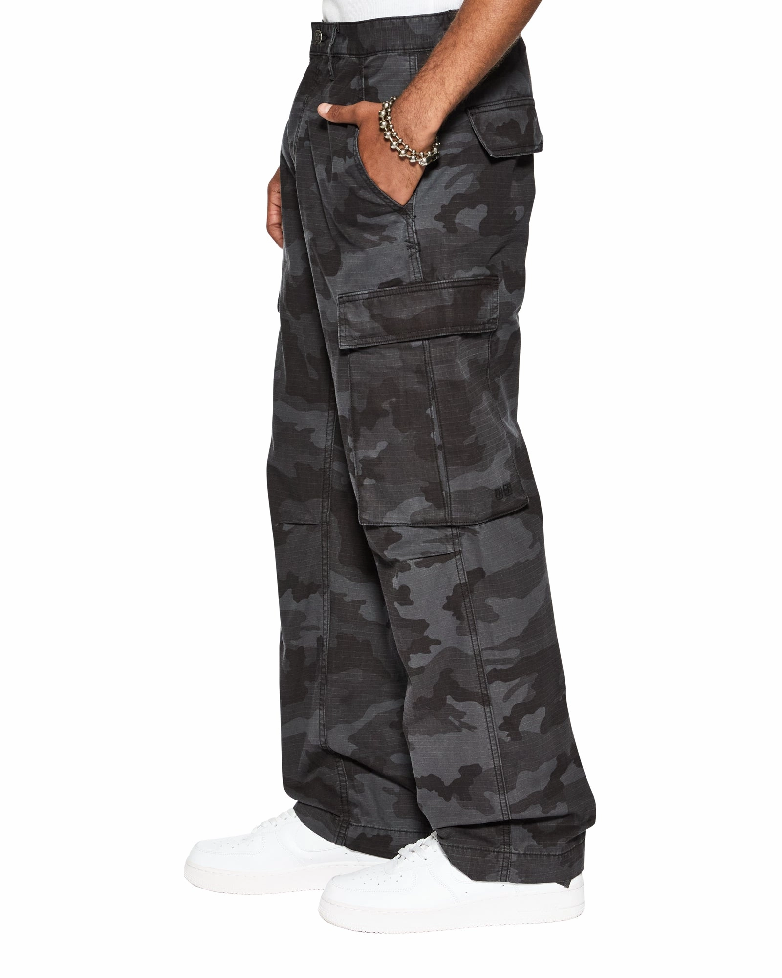 FUGITIVE CARGO BLACK CAMO City Wear Versatile Design