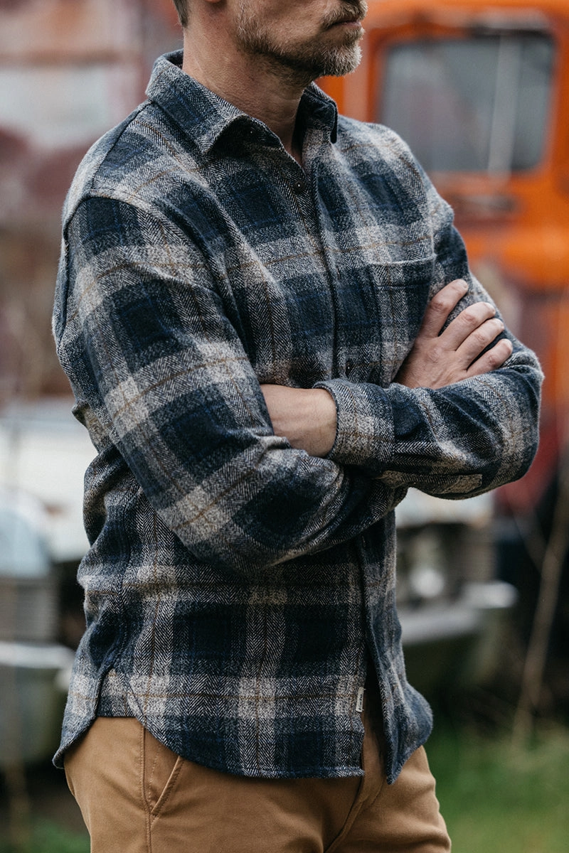 Odor control Multi Pocket Utility The Ripper Triple Twisted Plaid - Midnight Frost