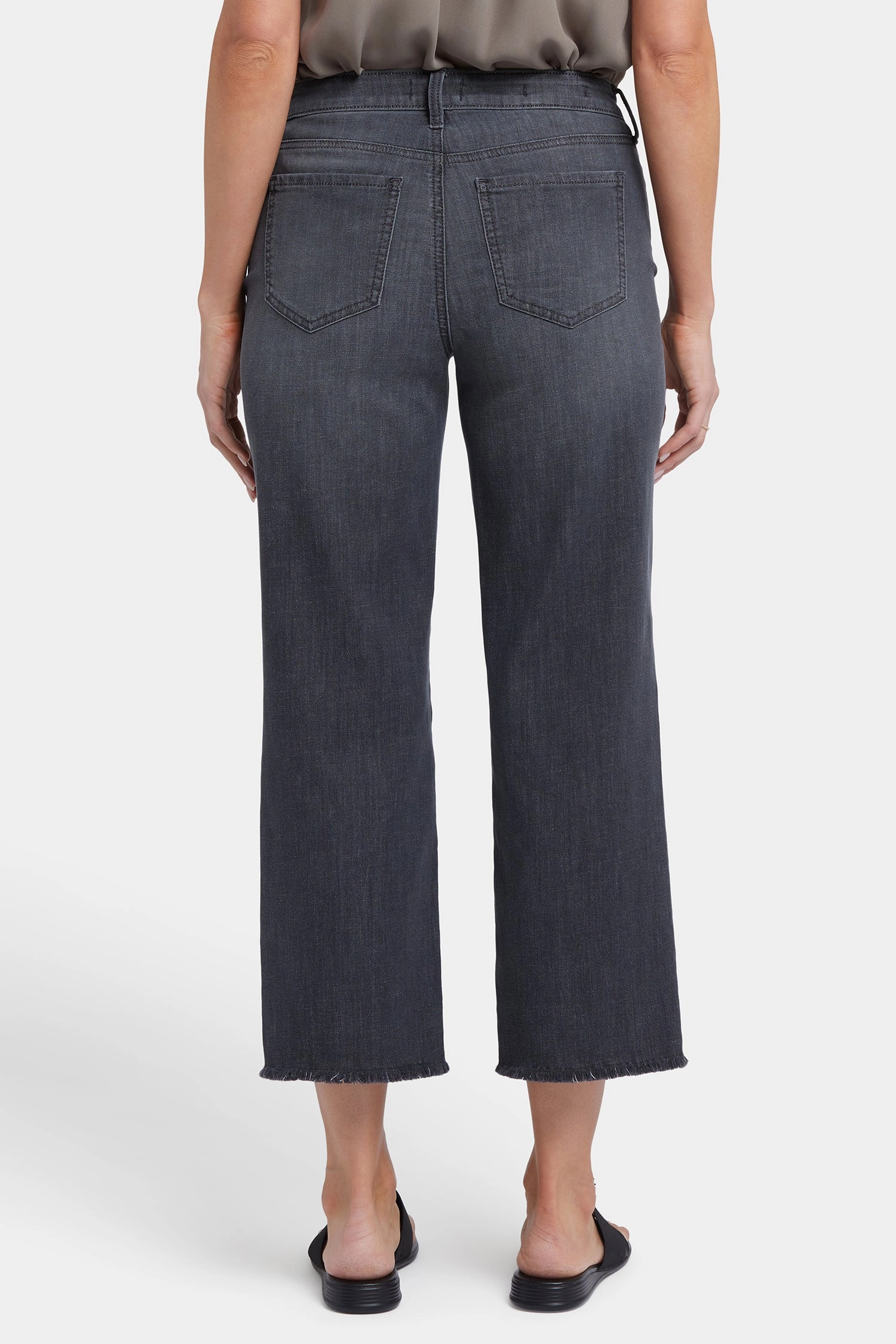 Weekend Style Smooth Breathable Lining System Relaxed Piper Crop Jeans In Petite - Castile Dream