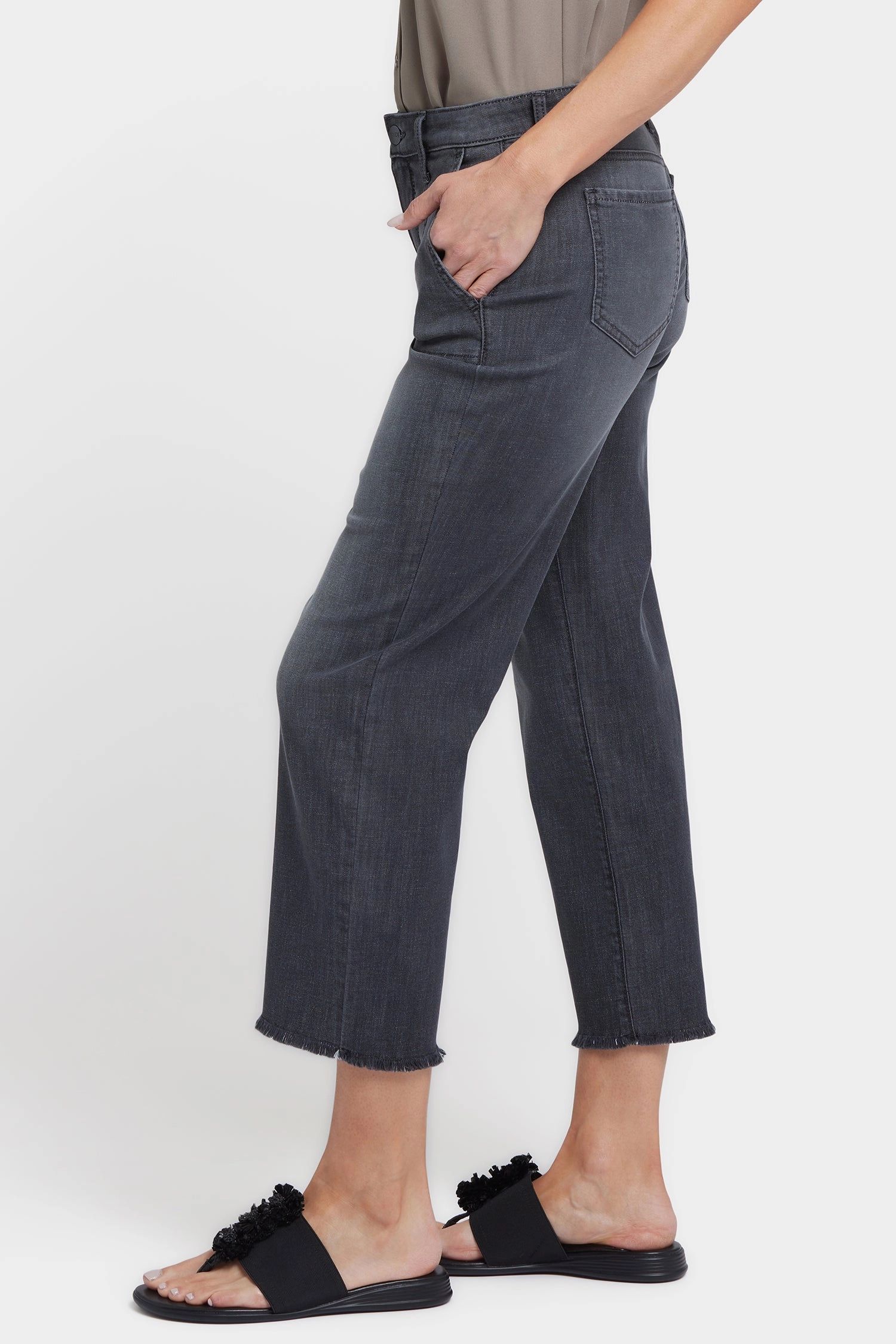 Clean Detail High-Quality Fit Relaxed Piper Crop Jeans In Petite - Castile Dream