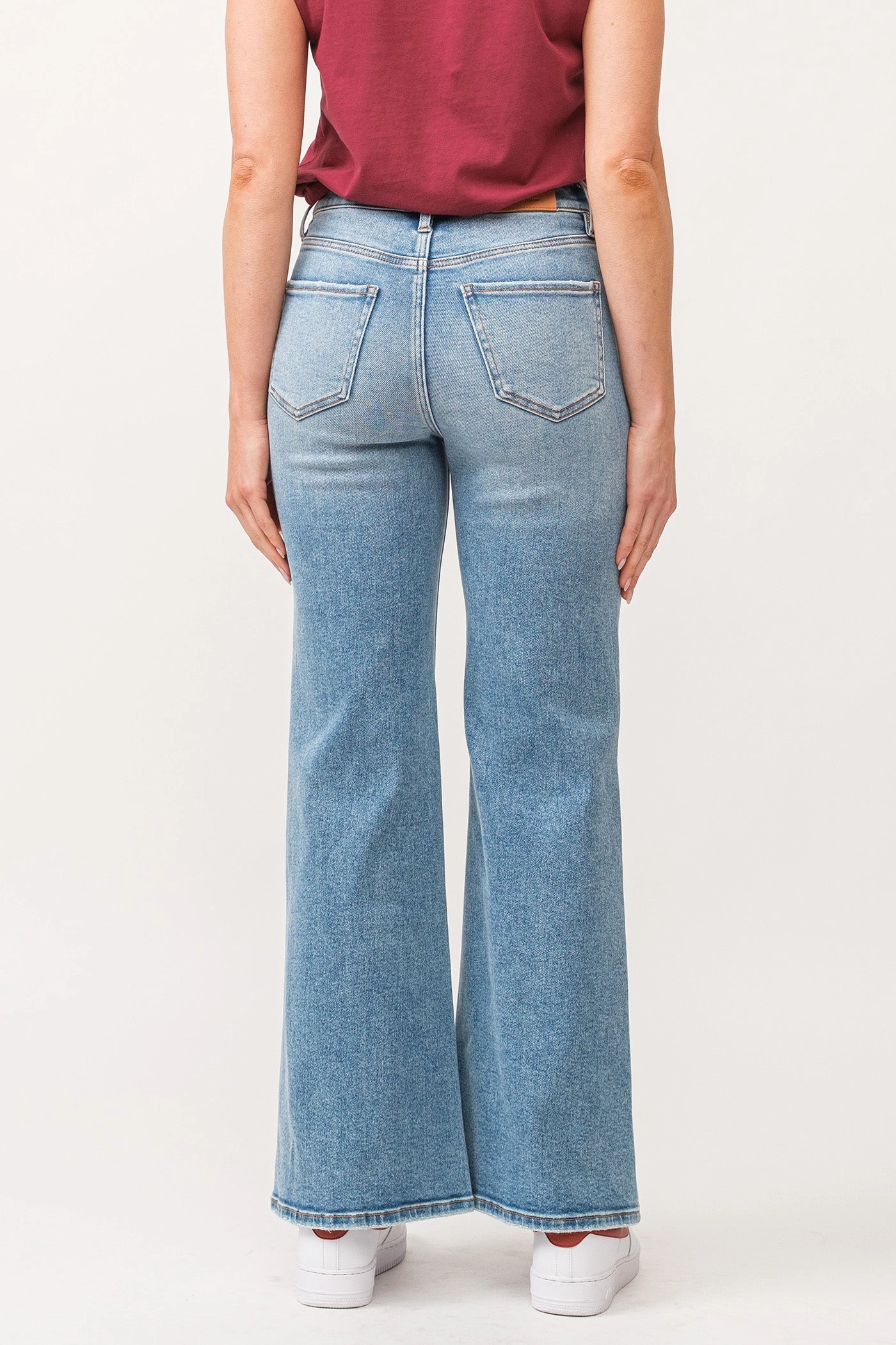 Dear John Fiona High Rise Clean Hem Wide Leg Jeans Ardmore Fade Resistant Finish Easy Layering