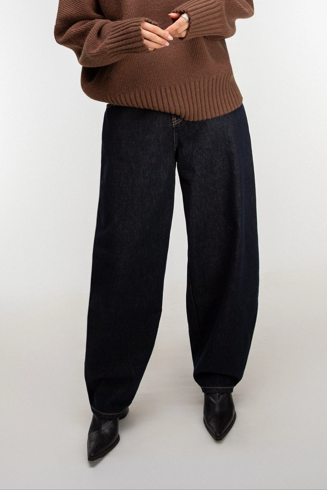 DARK WASH BARREL JEAN Slim Look Essential Layer