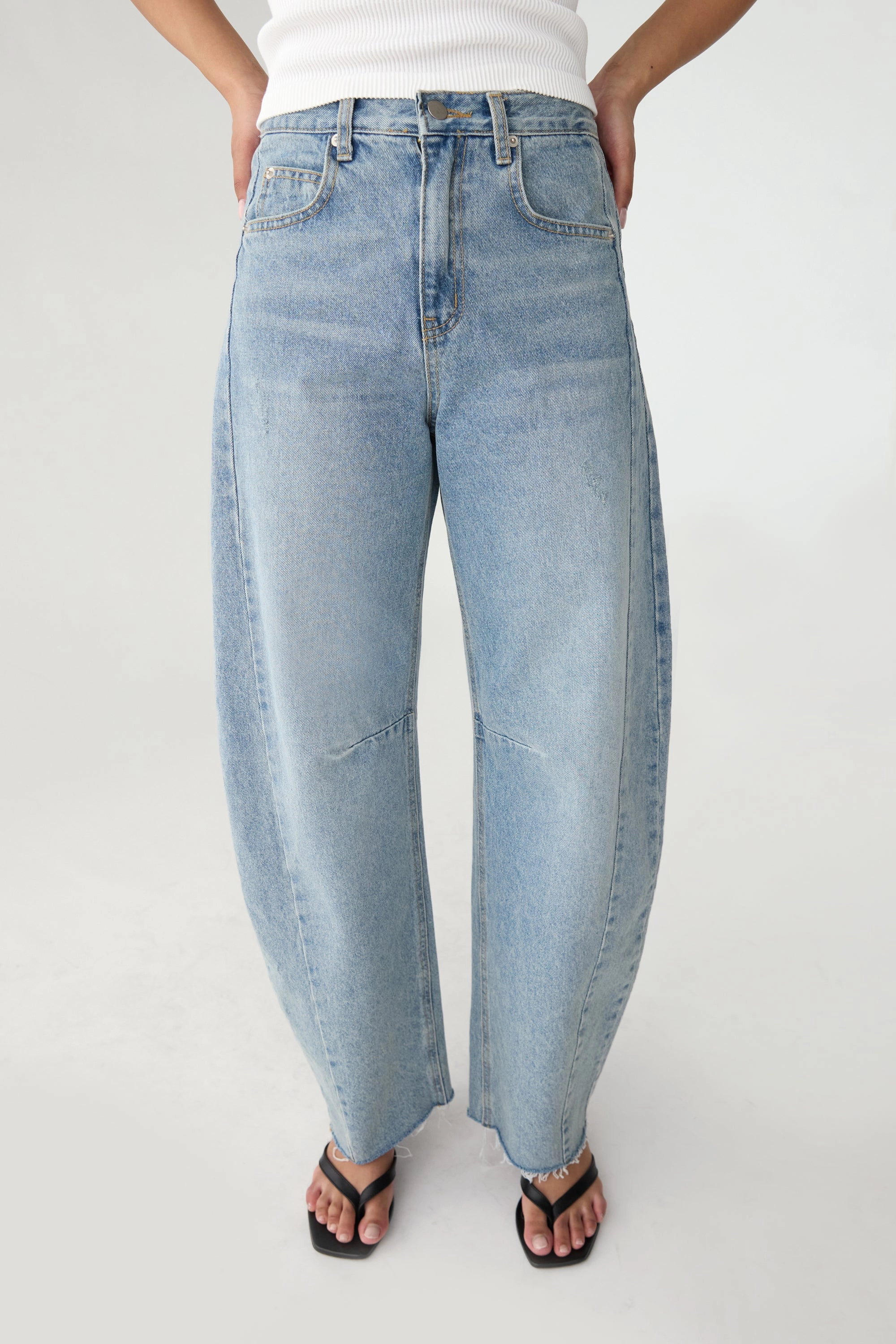 No Ride Layered Protection HIGH RISE VINTAGE WASH BARREL JEAN