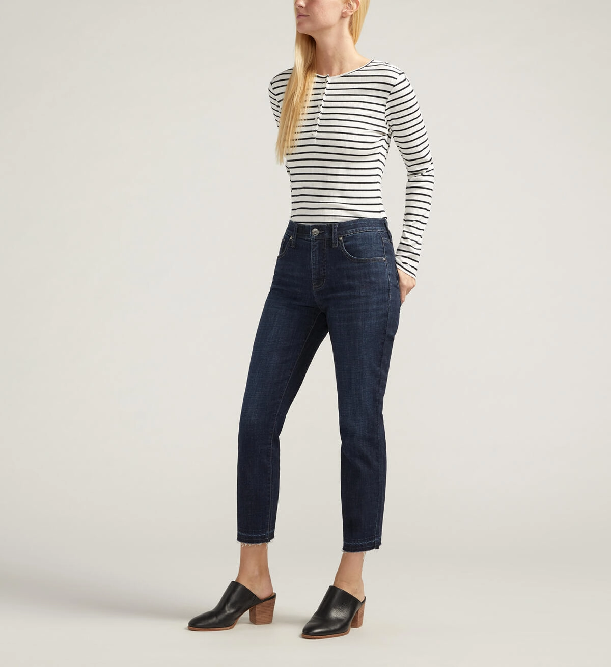 JAG Carter Mid Rise Girlfriend Jeans High-End Style