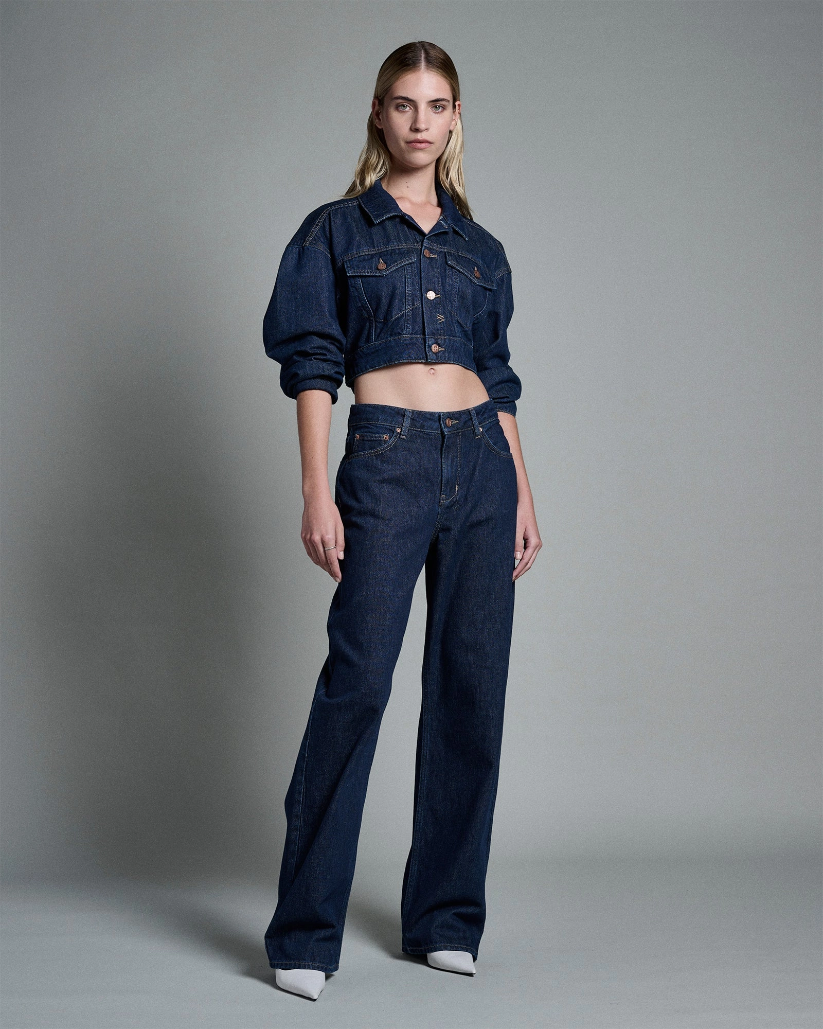 Weekday Street Look Slip Resistant Grip KOMMAND JACKET LEGACY