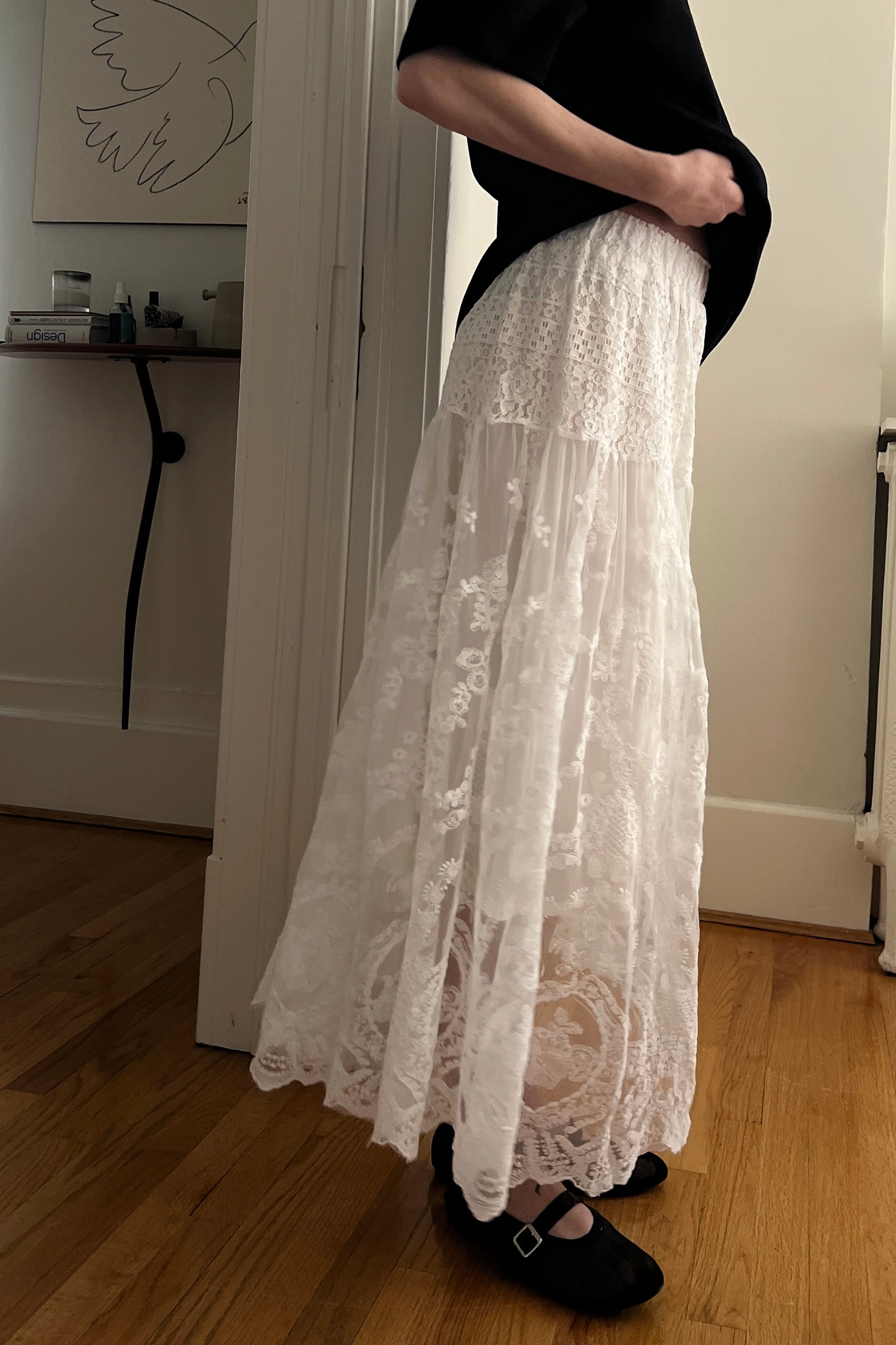 Smooth Edging Modern Outfit LAYERED LACE MIDI SKIRT