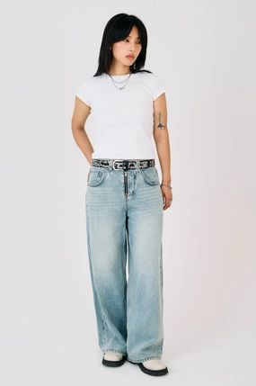 Light Wash Slim Sweeper Jeans Premium Party Look