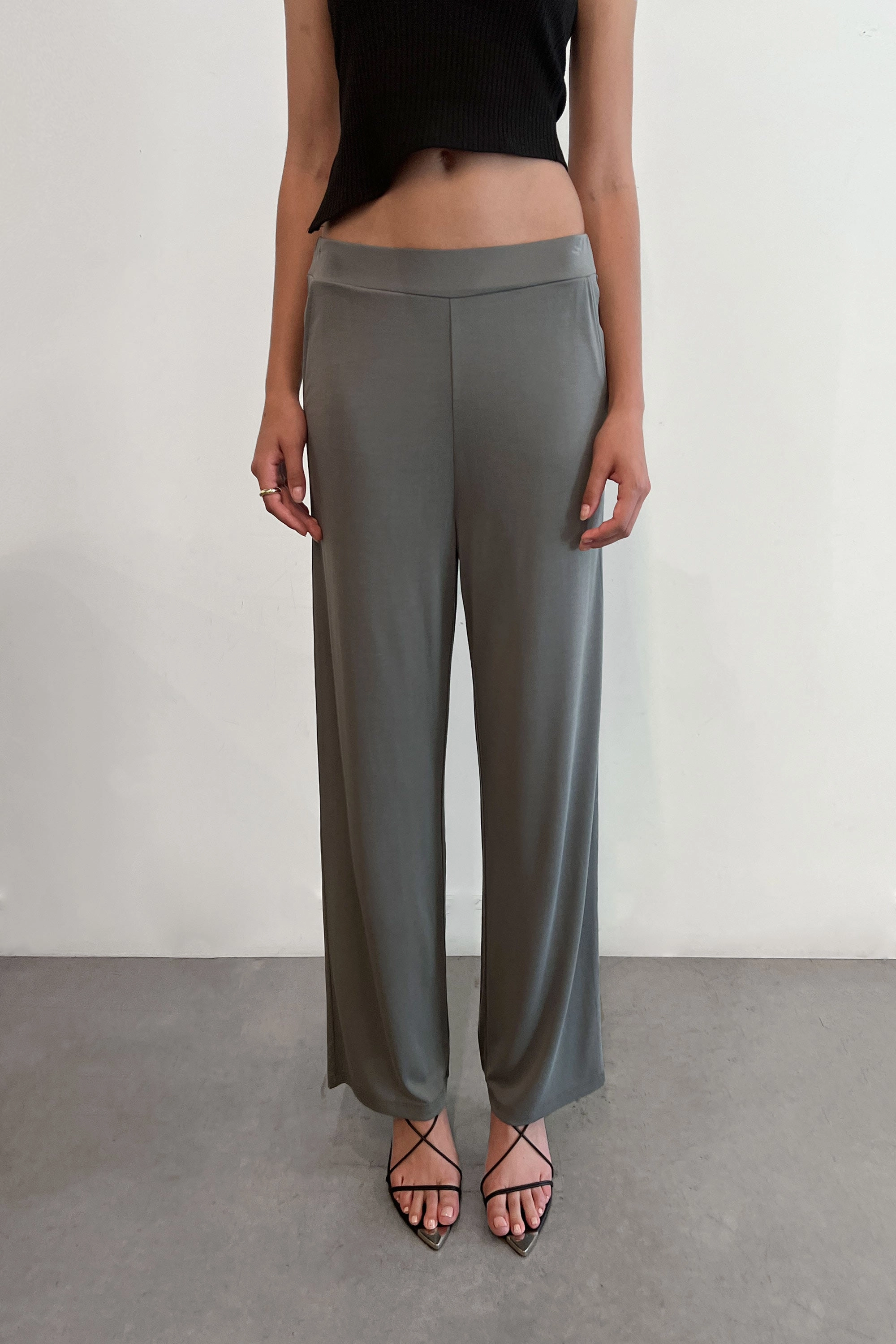 WIDE LEG KNIT PANT Essential Fit Quick Access