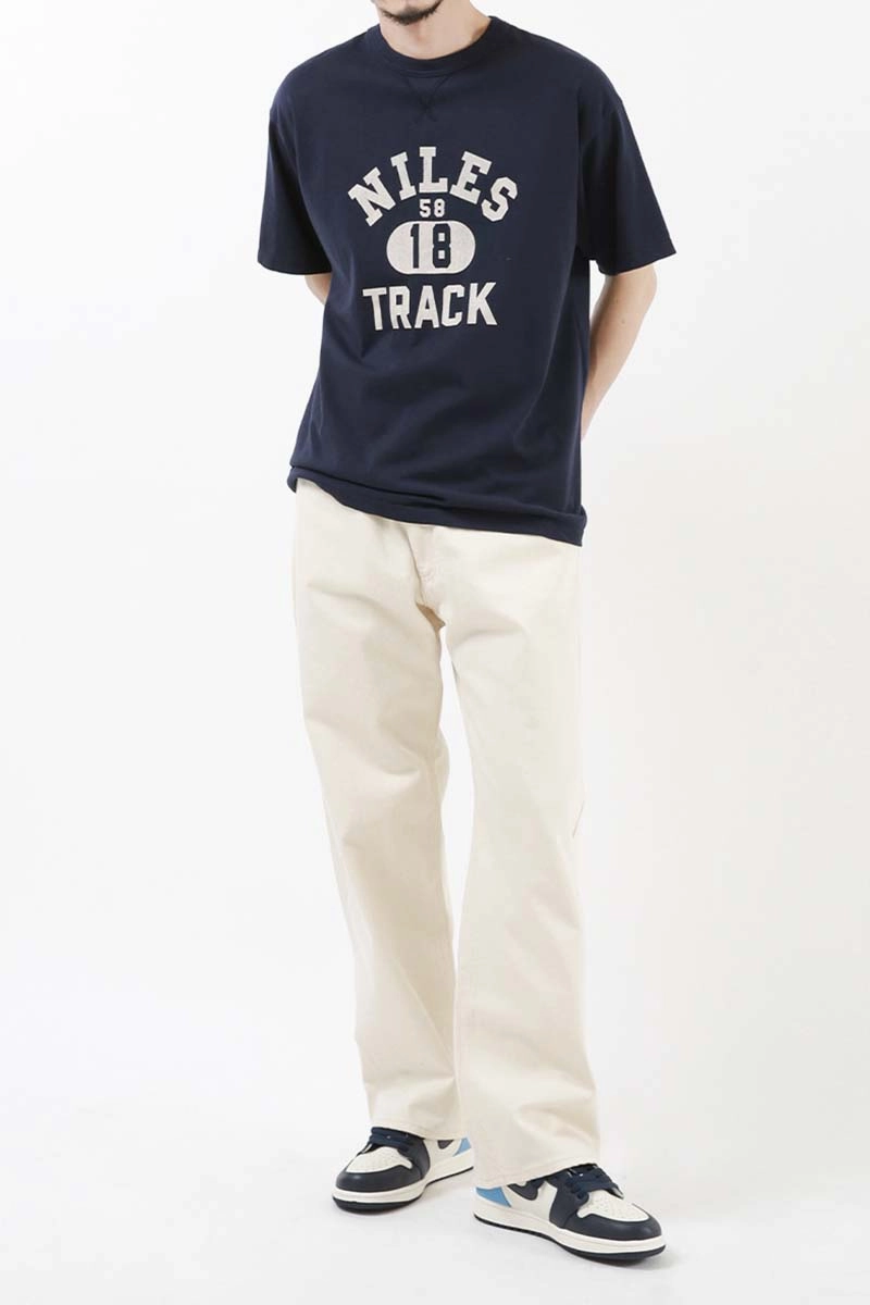 Outstanding & Co. - Wide Washed Jeans - Oatmeal Compression Fit Body Shape