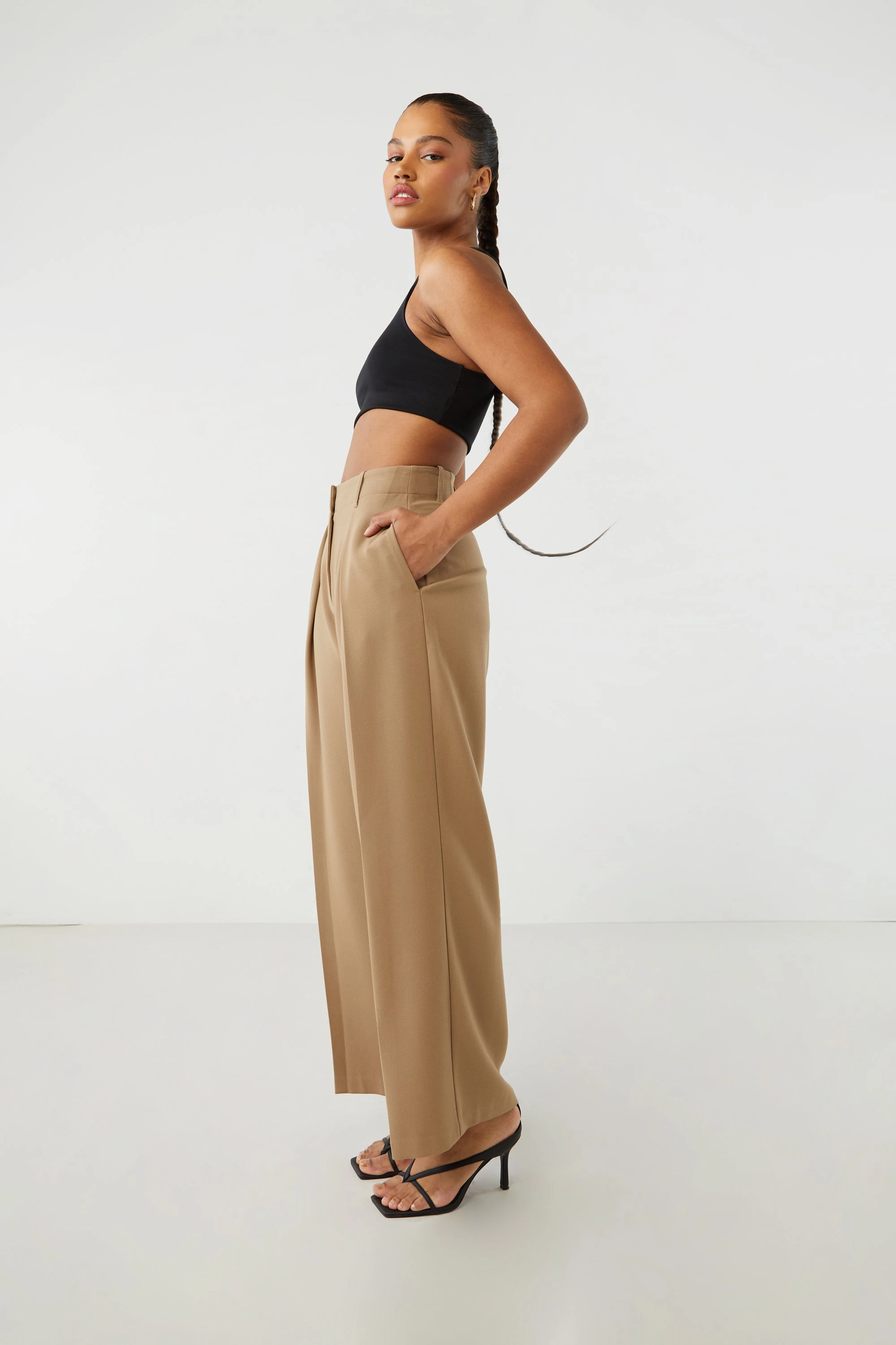 WIDE LEG PANT WITH FRONT PLEAT Movement Ready