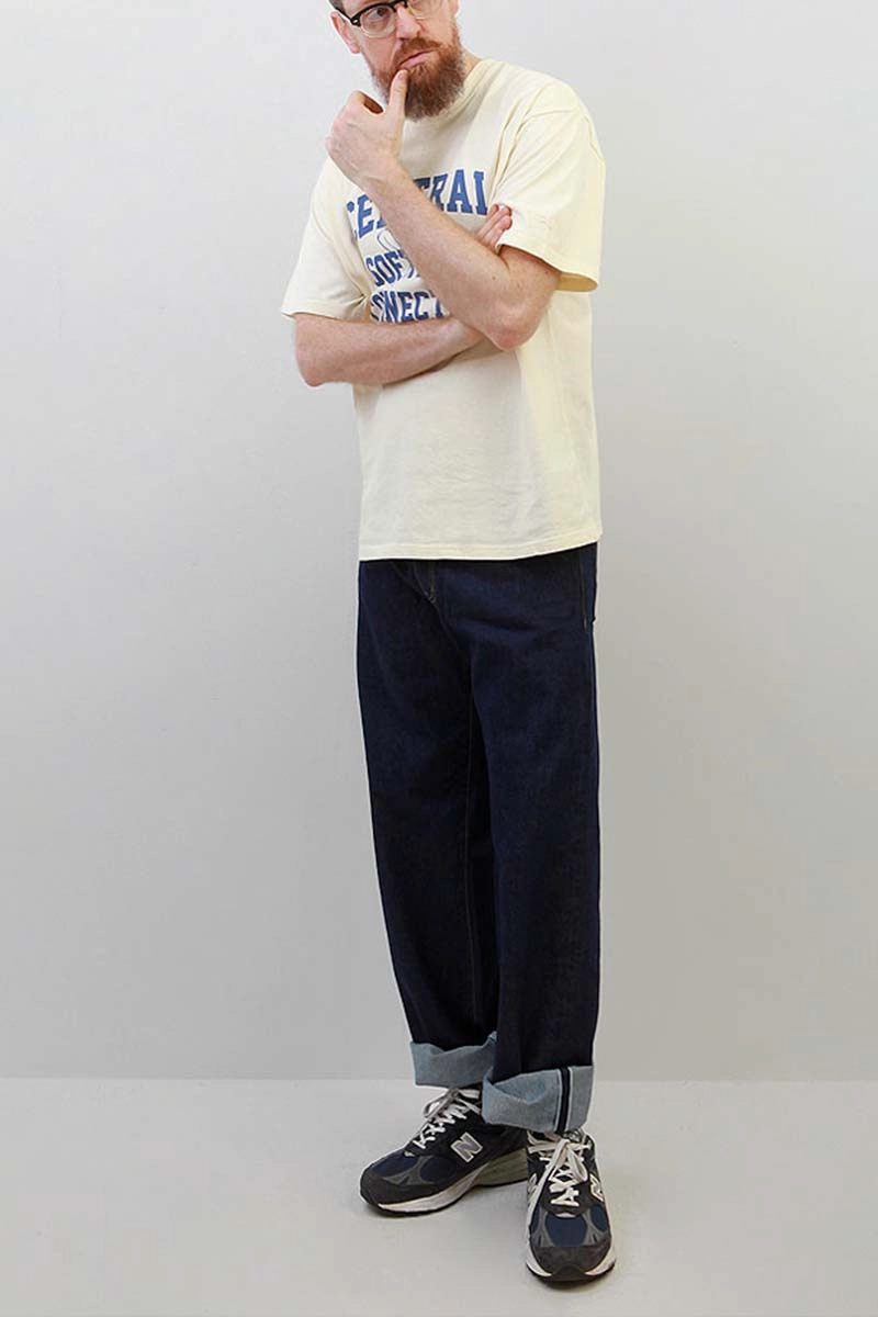 Stain Release Finish Outstanding & Co. - Tapered Washed Jeans - Indigo