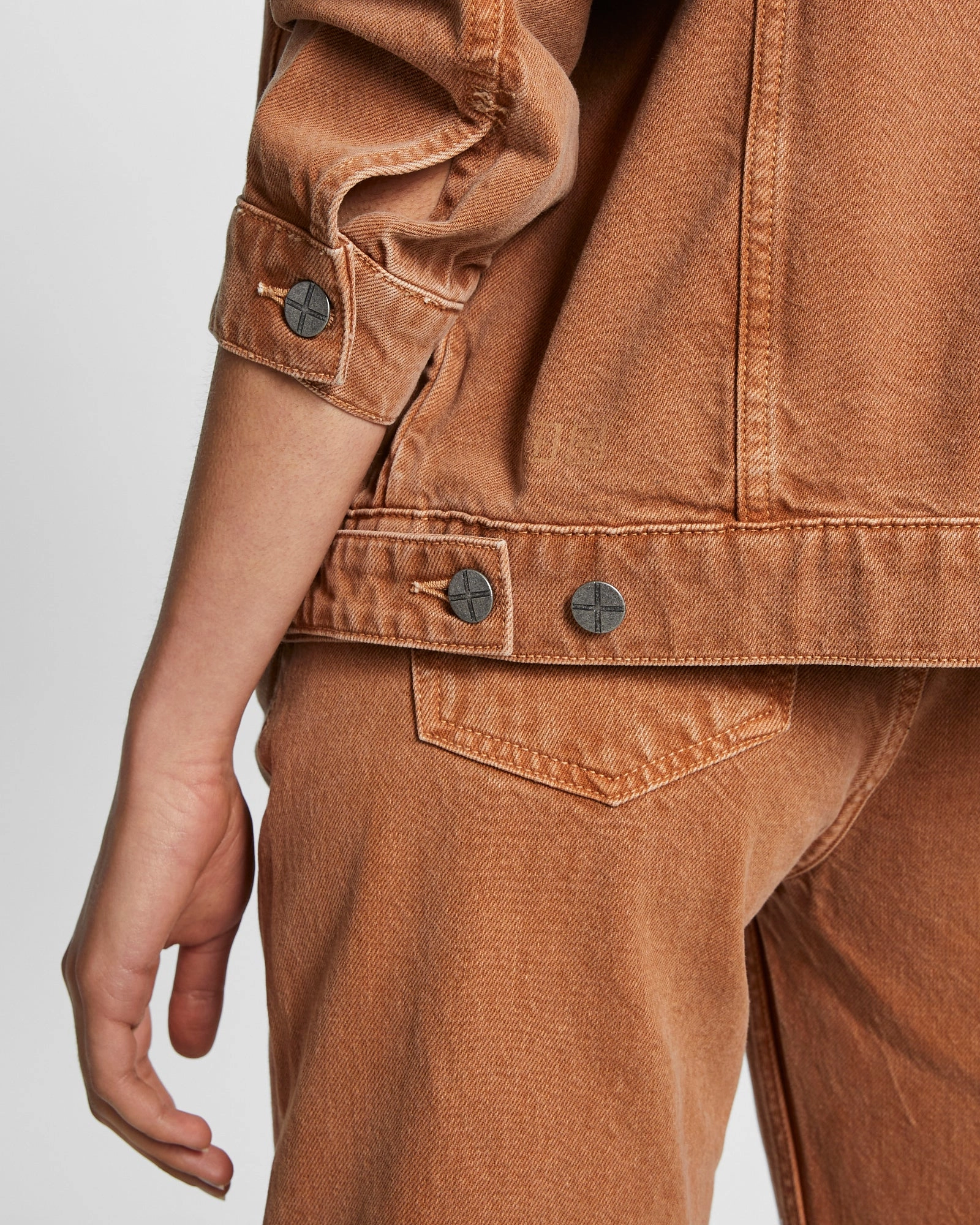 OVERSIZED JACKET BROWN SUGAR Elastic Hem Adjustment Ripstop Technology
