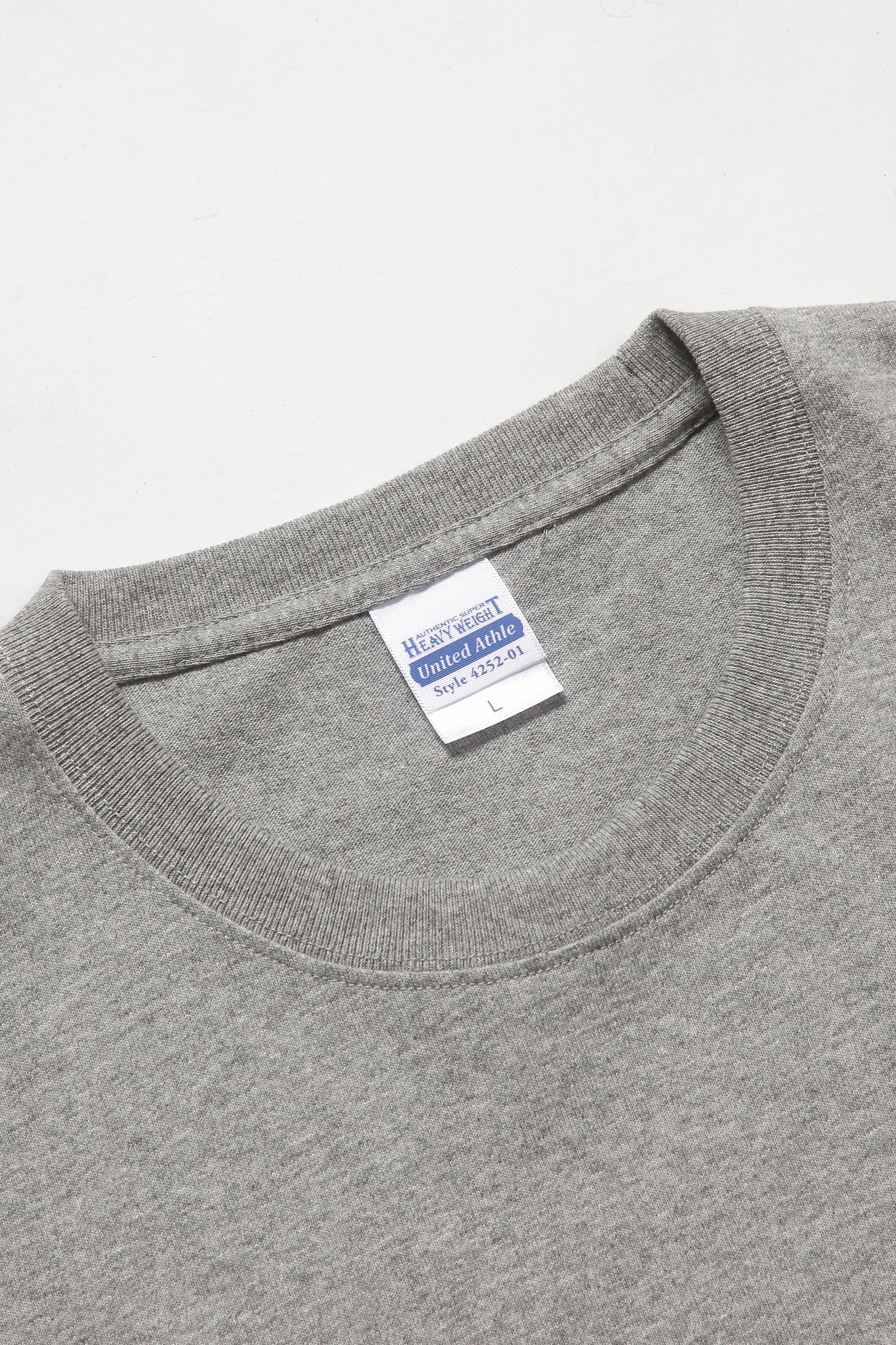 United Athle - 4252 7.1oz Heavyweight T-Shirt - Grey Urban Fit Relaxed Layers