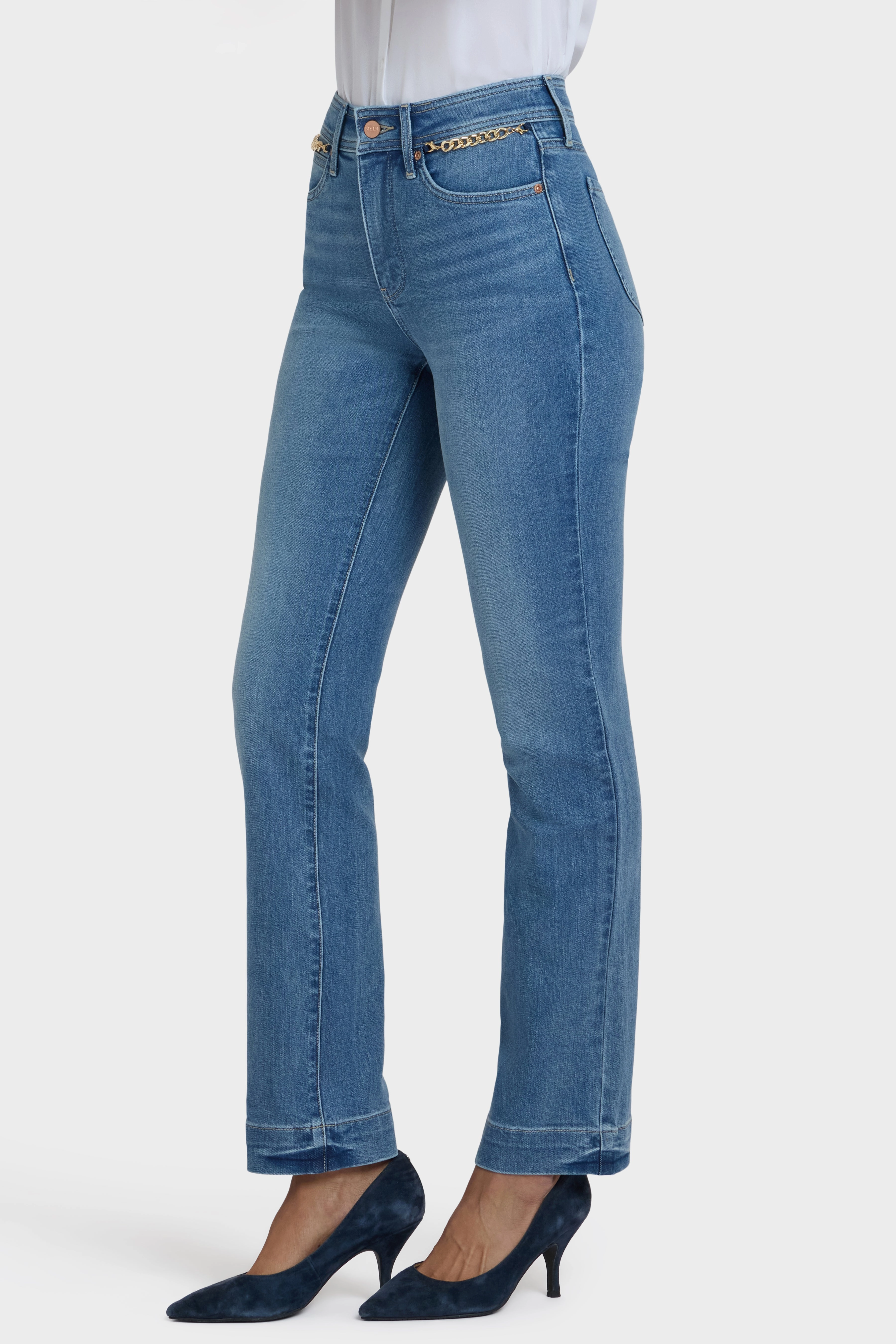 Sustainable Student Outfit Nature Lover Marilyn Straight Jeans - Bastille Sea