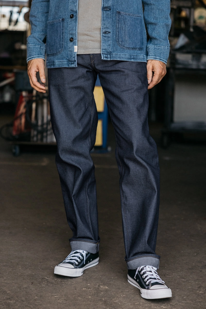 Minimalist Style Family Style Comfy Date Night Loose Vintage Lover The Barrel Classic Straight Natural Slub Indigo - Raw 12.5oz Selvedge