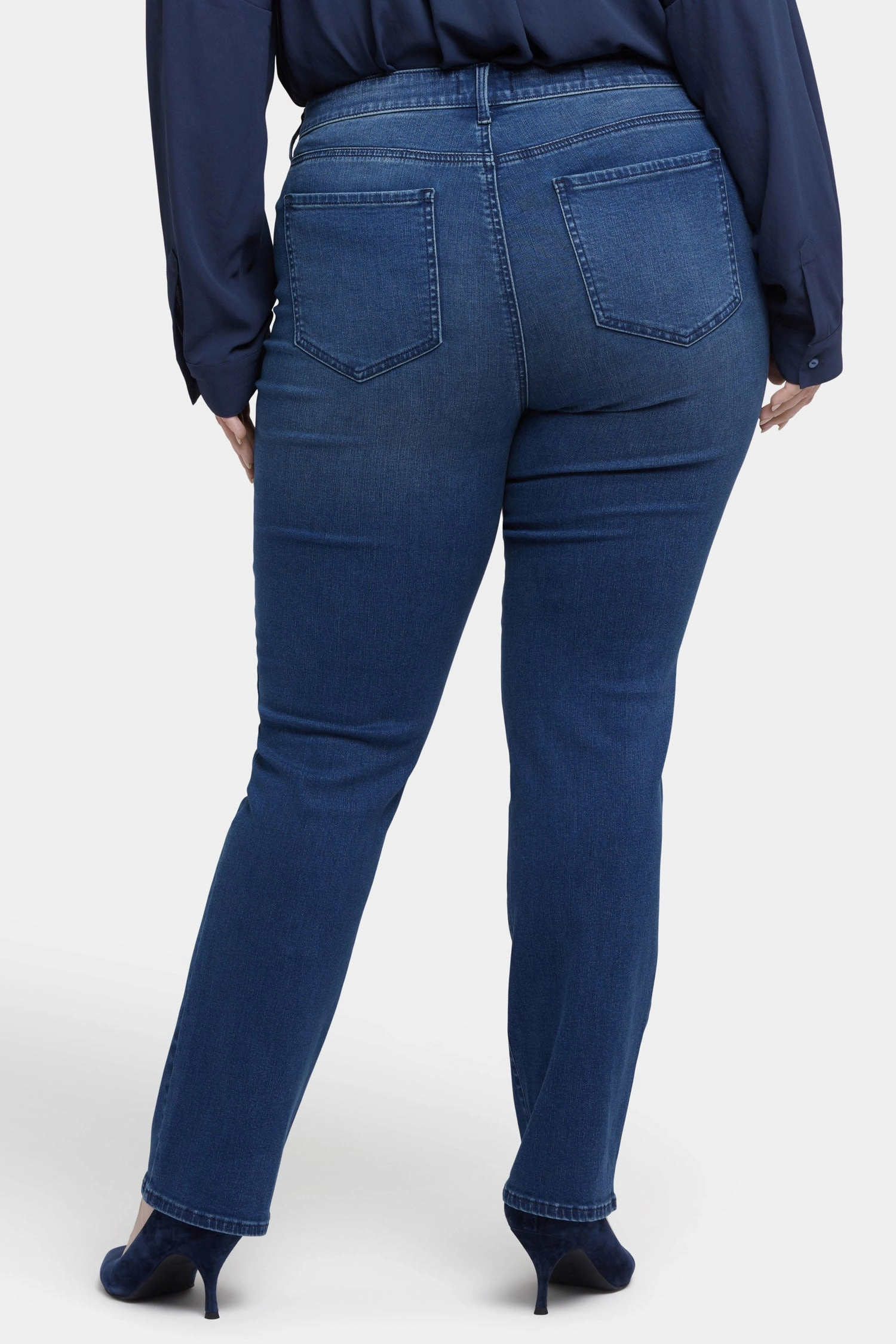 Marilyn Straight Jeans In Plus Size - Rendezvous Modern Outfit Minimalist Pocket Layout
