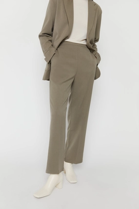 SustainableManufacturing tailored look HIGH WAIST TROUSER
