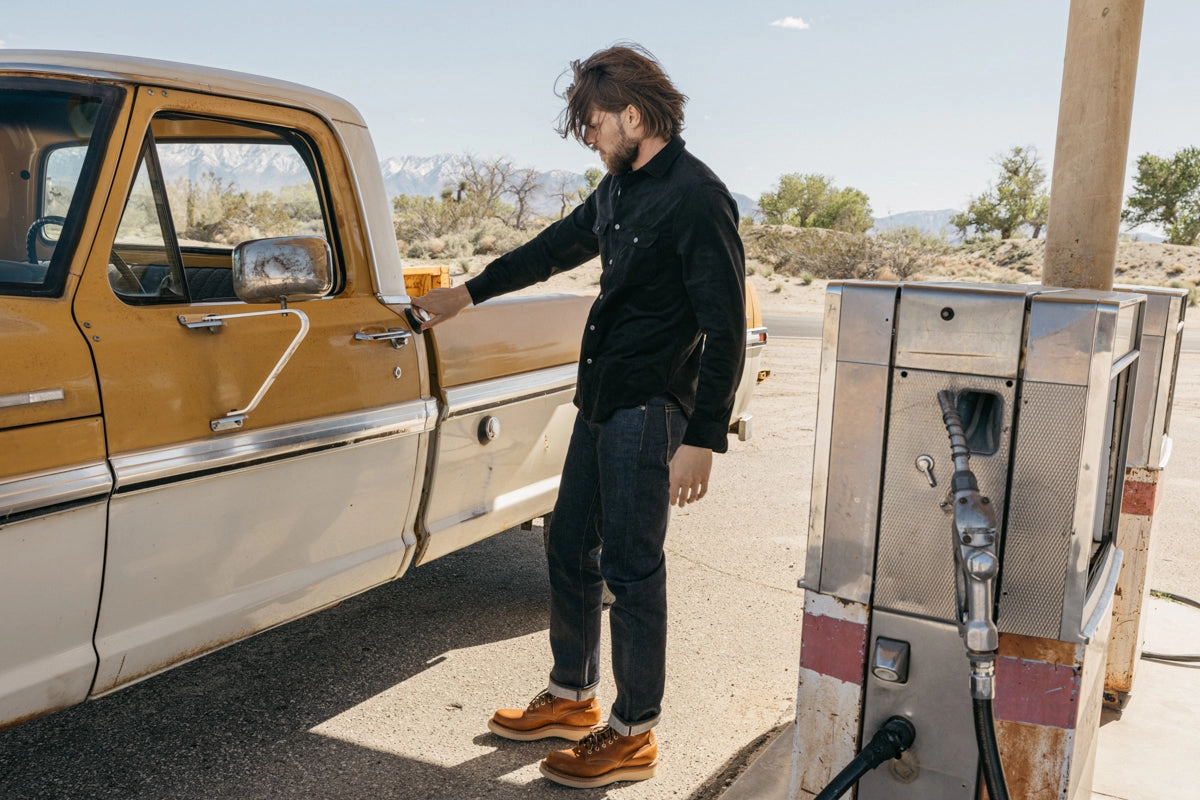 The Hammer Straight - Indigo Raw 17.5oz Mammoth Selvedge Couple Look Athlete Fit Festival Outfit