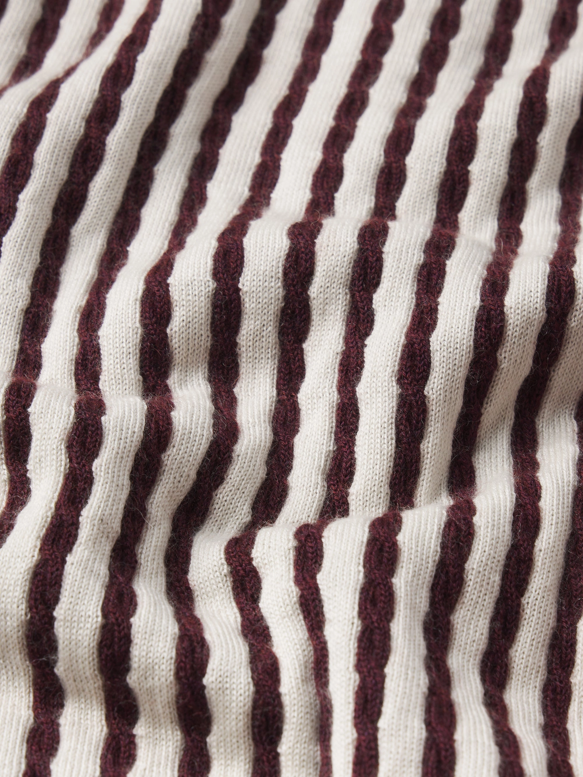 Breathable Fit Design Comfy Base The Cable Polo -- Burgundy Multi