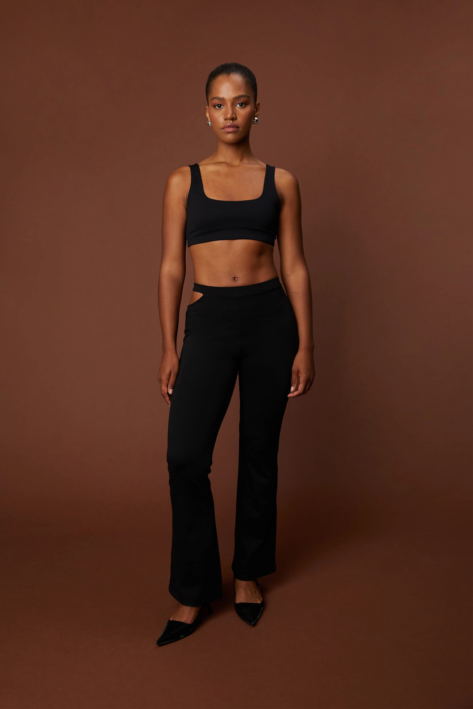 SIDE CUT-OUT PANTS Relaxed Waist Chilly Wear