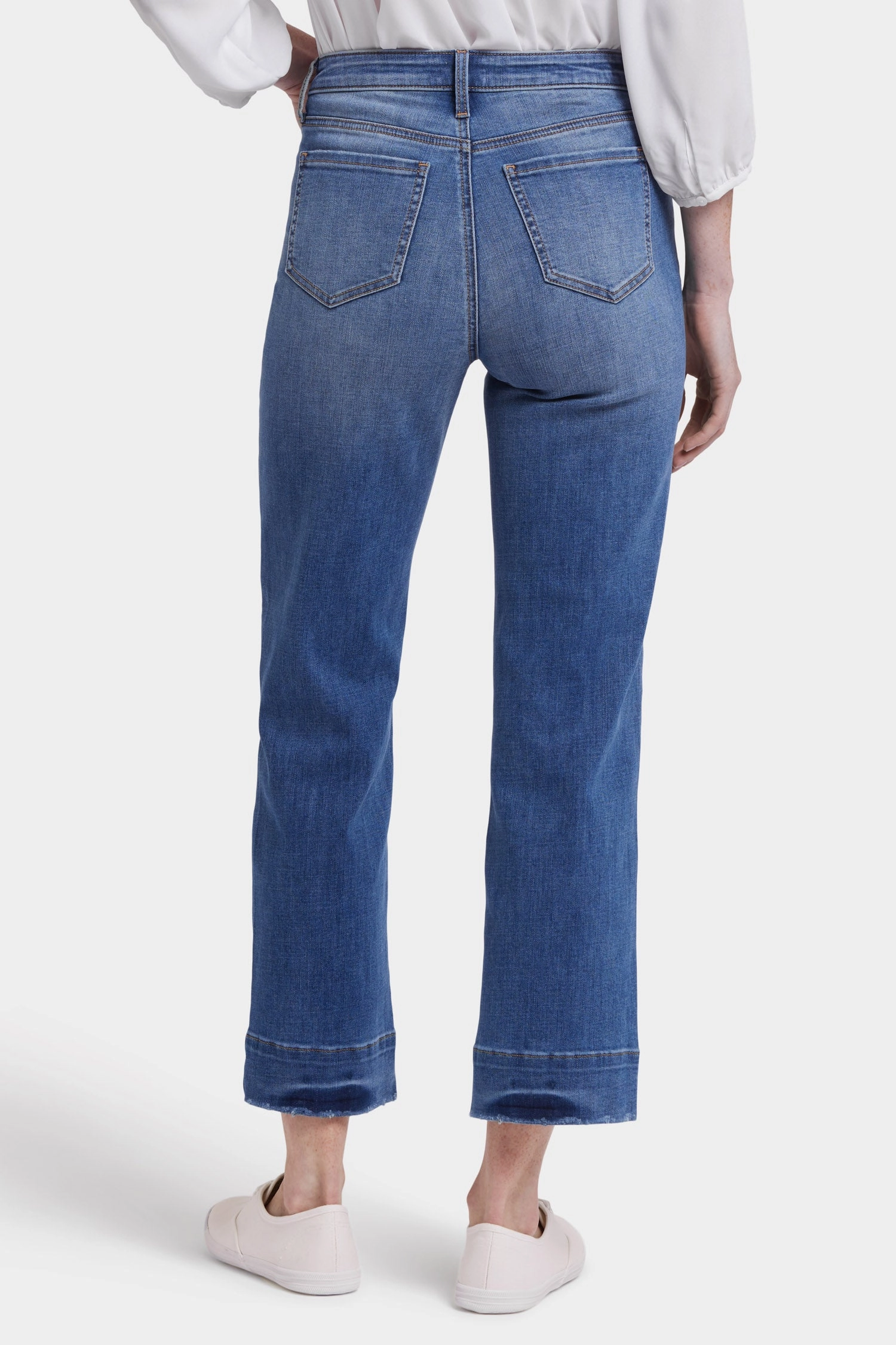 Non Restrictive Thigh Active Fit Bailey Relaxed Straight Ankle Jeans - Bilbao Crest